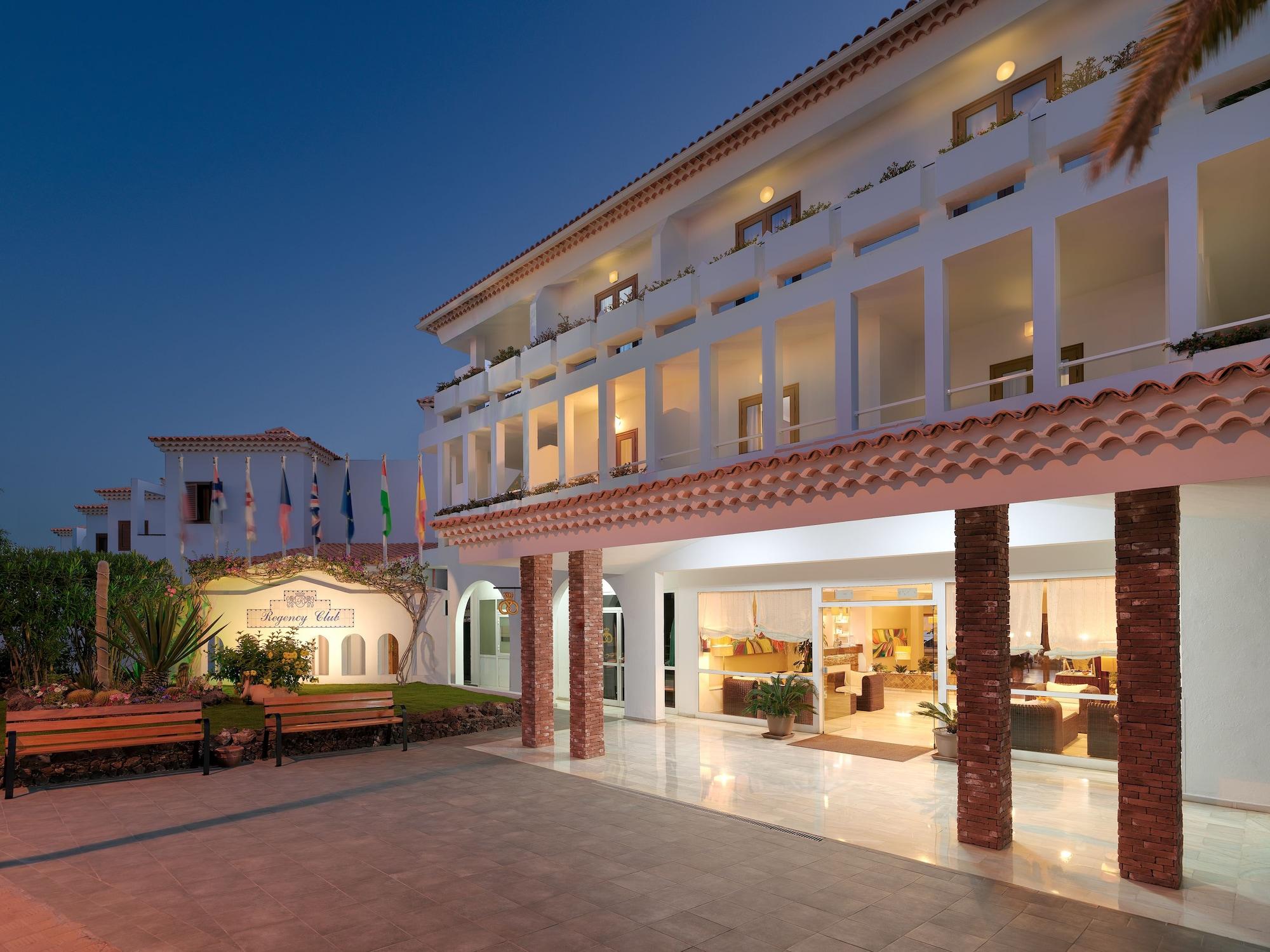 Vista Lobby Regency Torviscas Apartments Suites