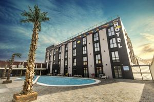 Alojamiento - Hollywoodland Wellness & Spa Hotel