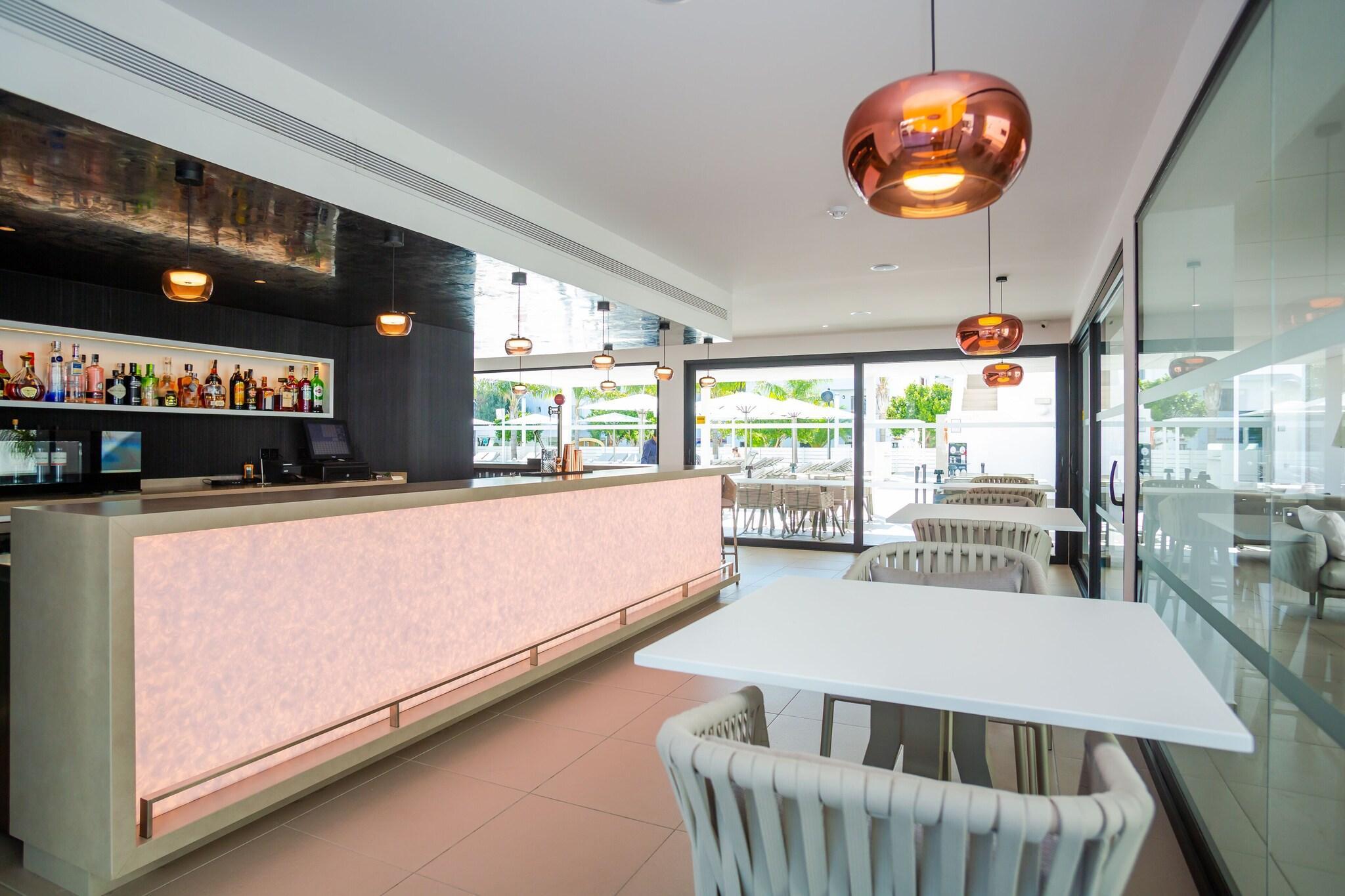 Bar/Salón Migjorn Ibiza Suites & Spa