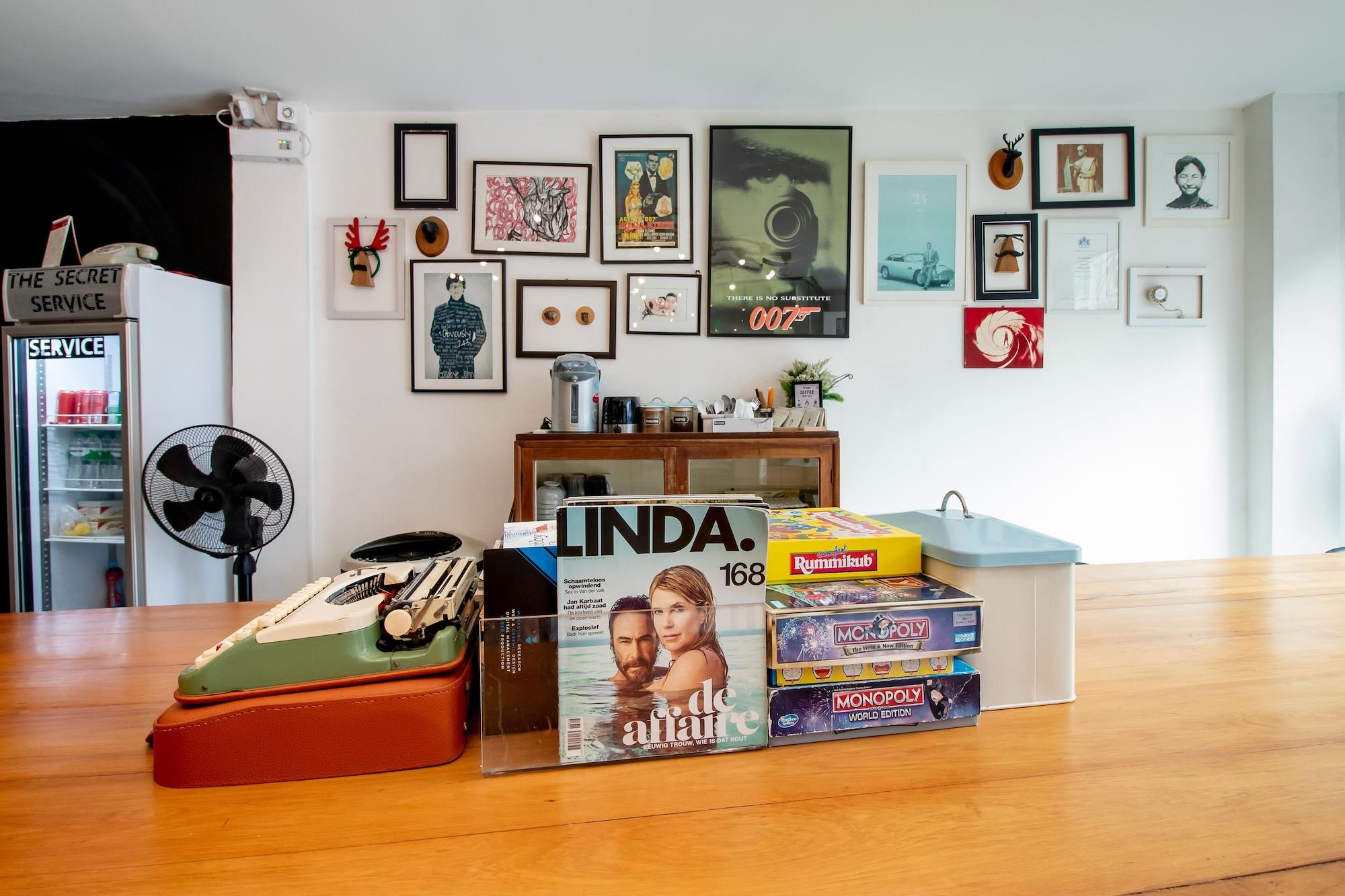 Vista Lobby The Secret Service