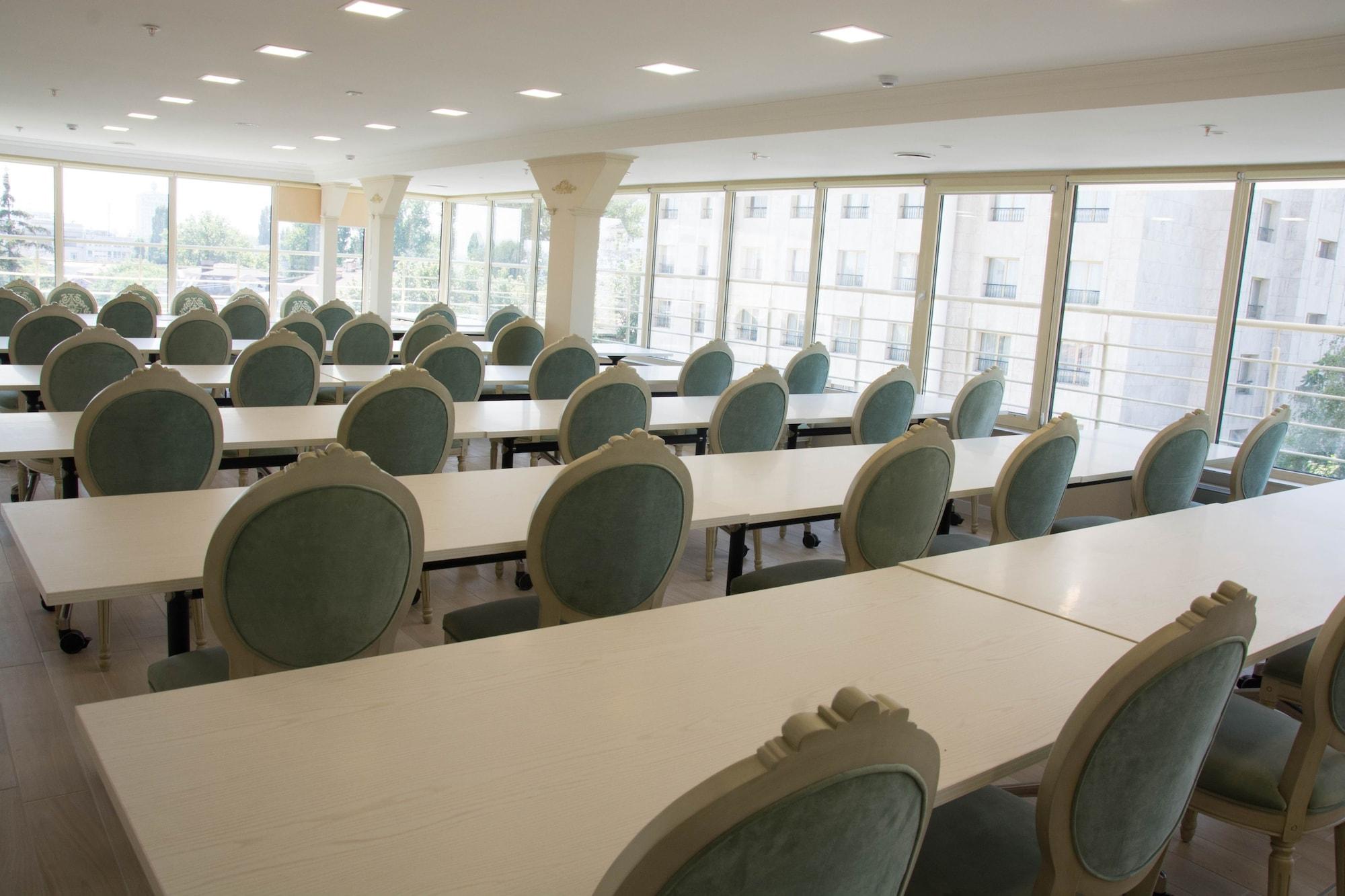 Sala de Reuniones Bristol Central Park Hotel