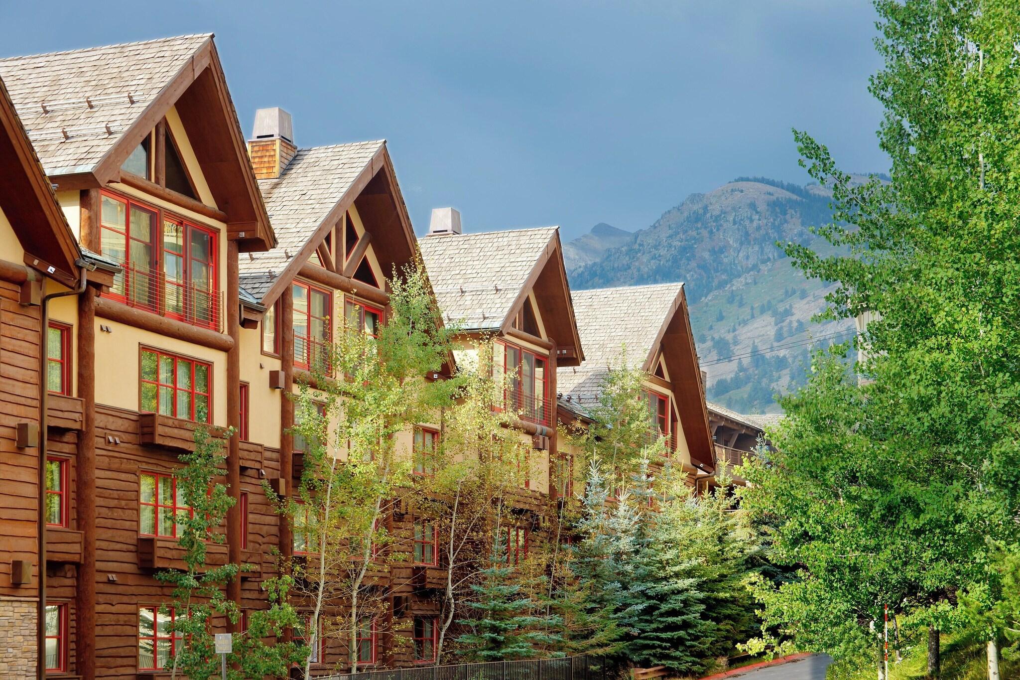 Vista Exterior Snake River Lodge - Amenities at Sister Property