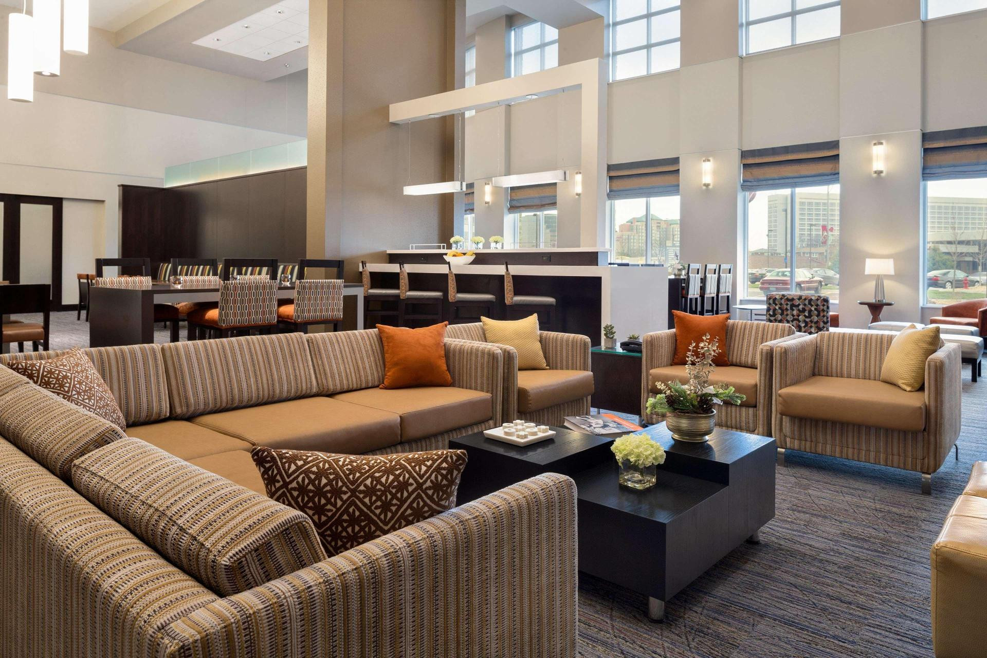 Vista Lobby Hampton Inn & Suites Rosemont Chicago O'Hare