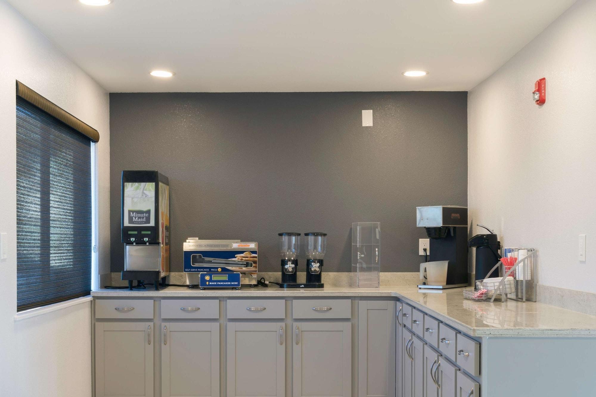 Restaurant Americas Best Value Inn East Peoria