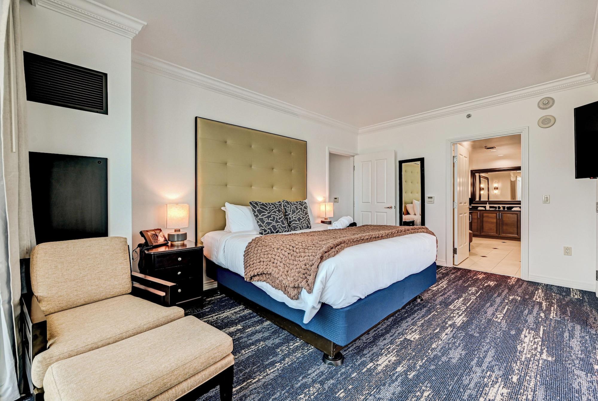 Habitación Deluxe Balcony Strip View Suite