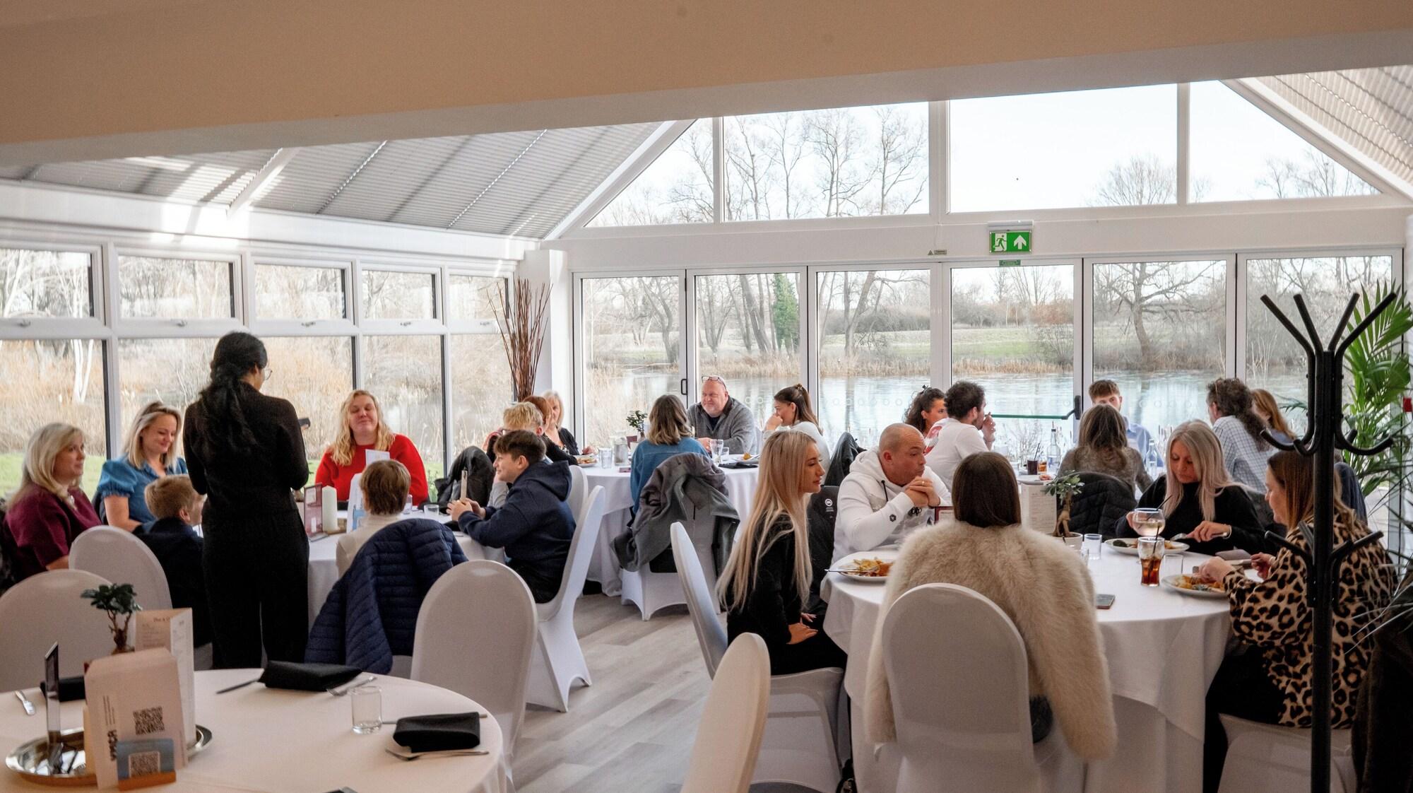 Restaurant Lakehurst Park