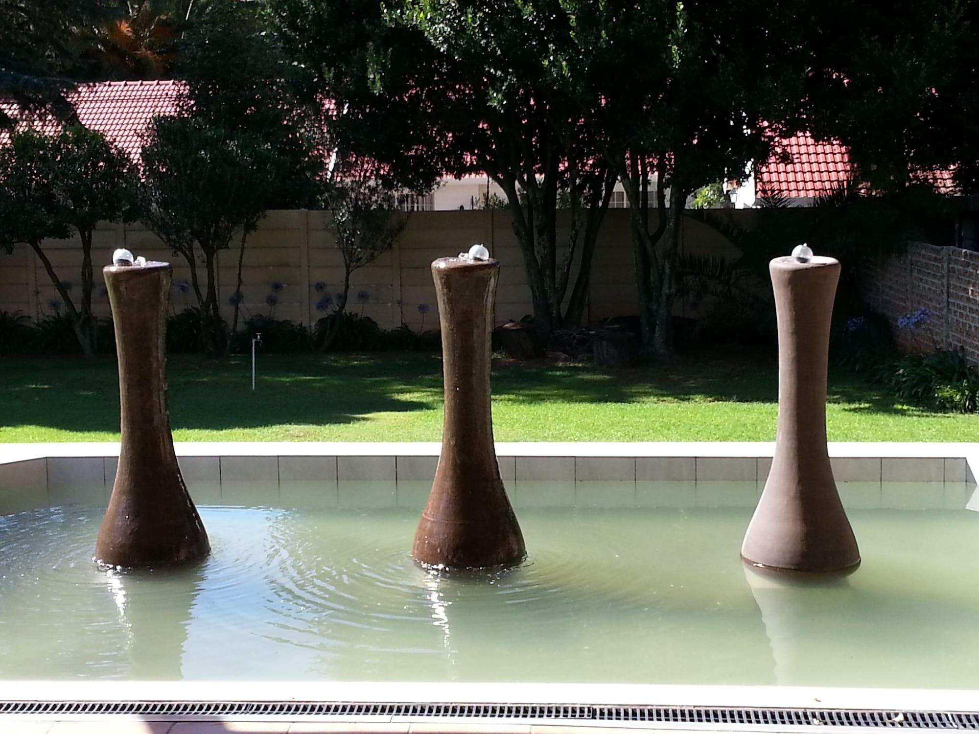 Vista Piscina The Munday Bed & Breakfast