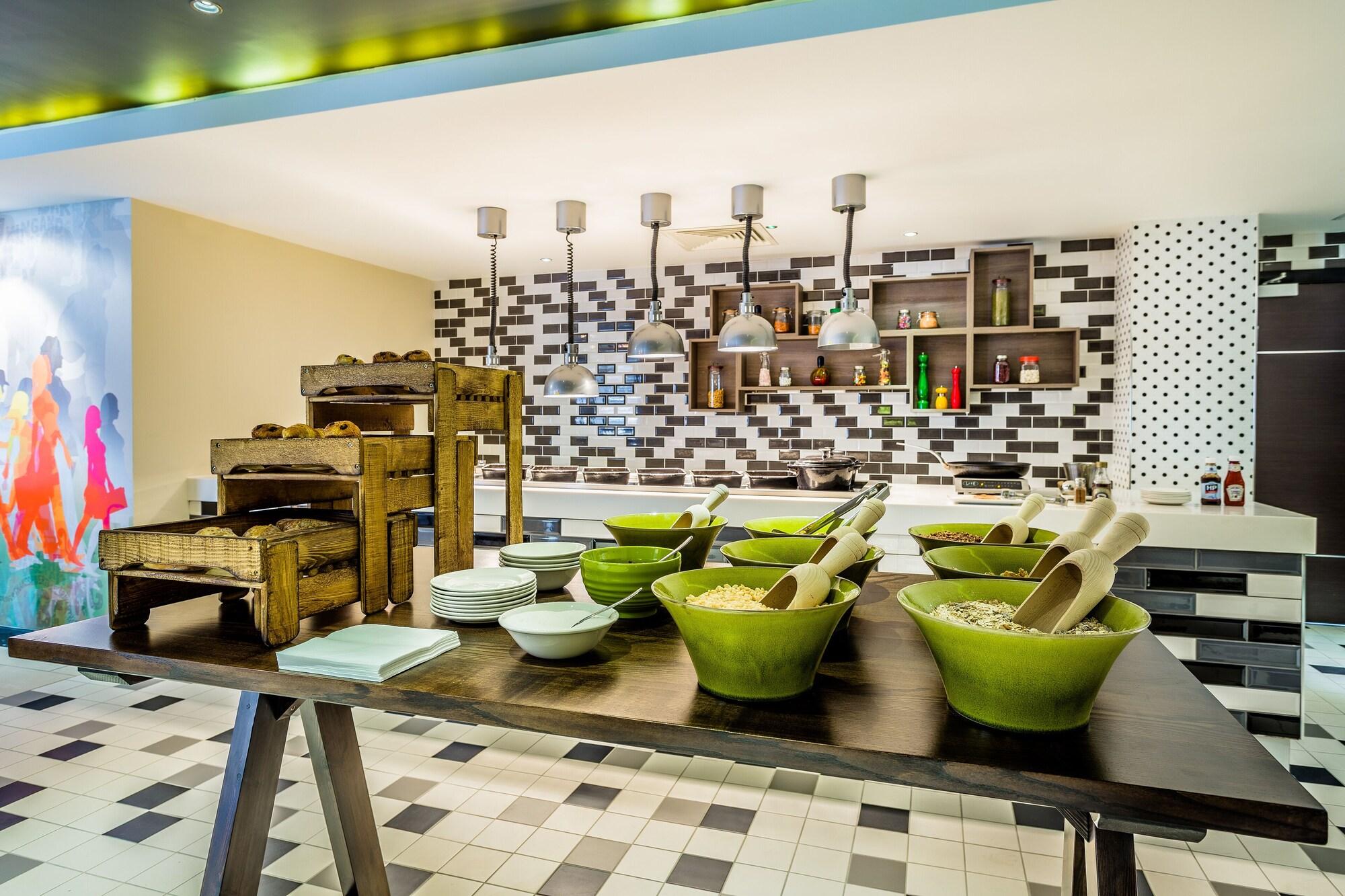 Restaurant Livin’ Serviced Apartments