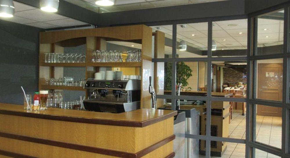 Bar/Salón Ibis Budget Fresnes