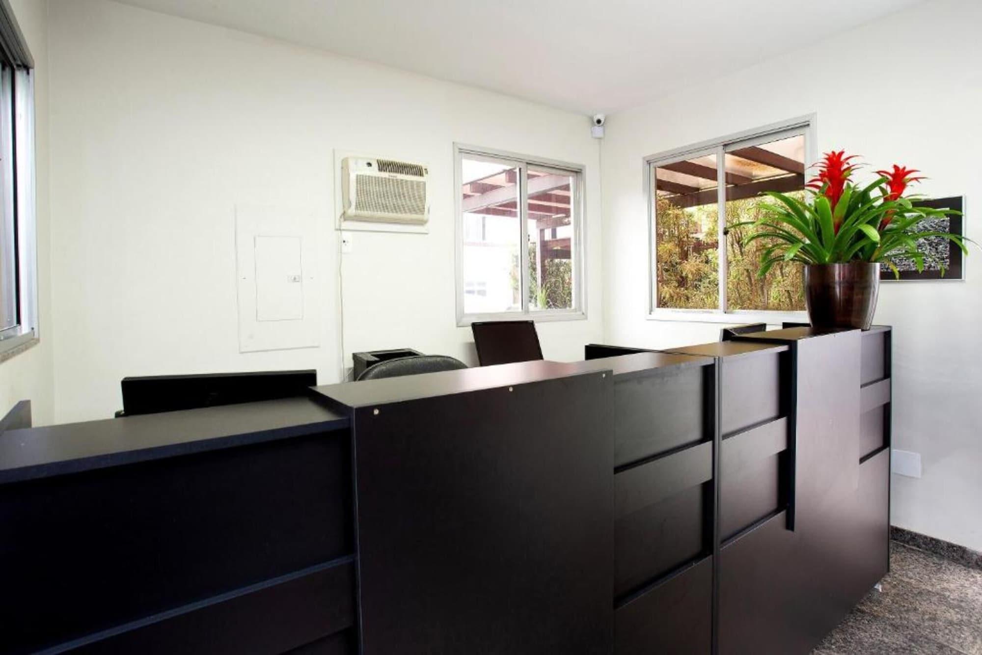 Vista Lobby Pampulha Flat Hotel