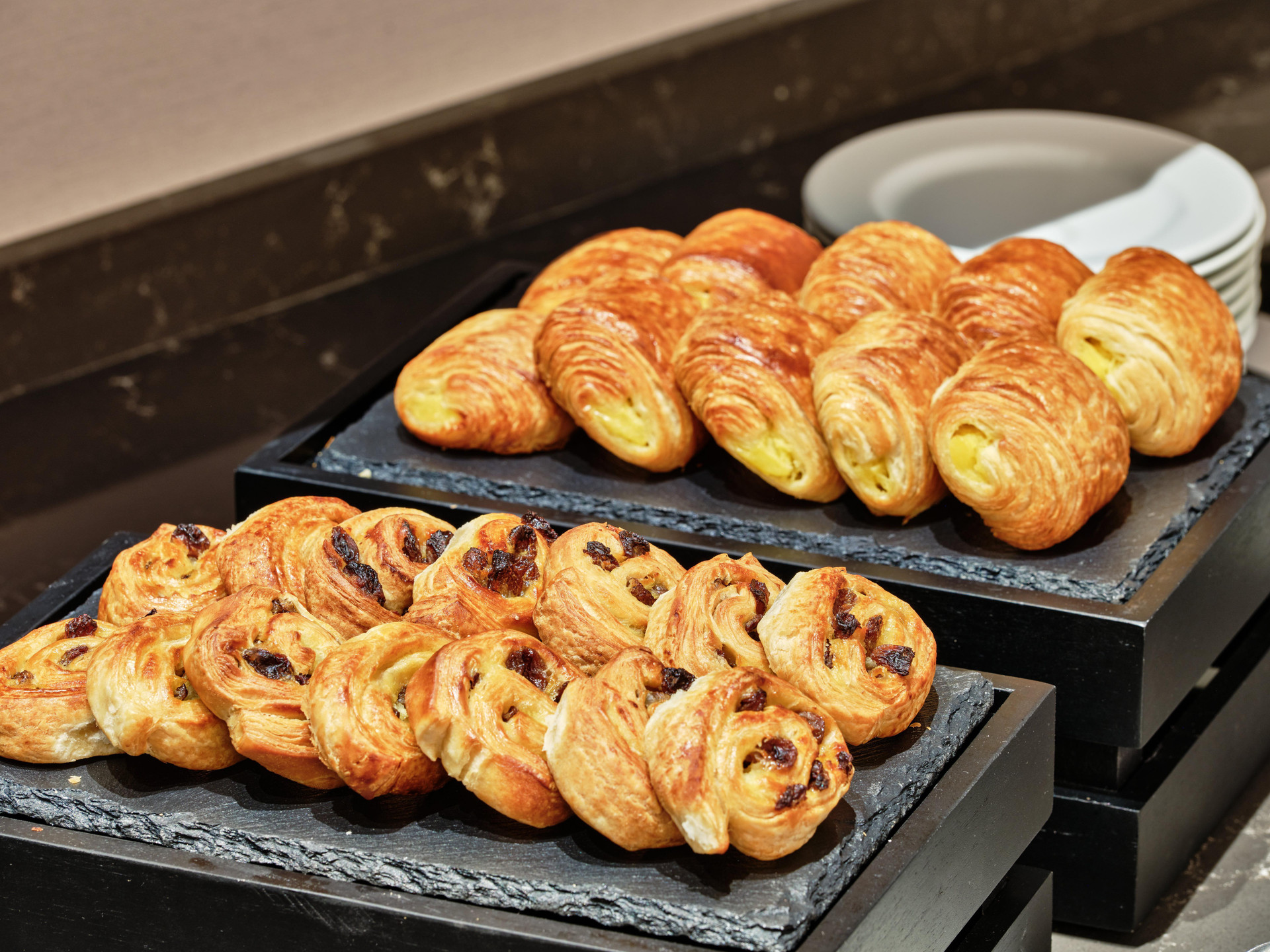 Restaurant Crowne Plaza Sofia by IHG