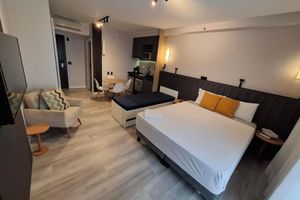 Vacation Rental - Alpha Stay