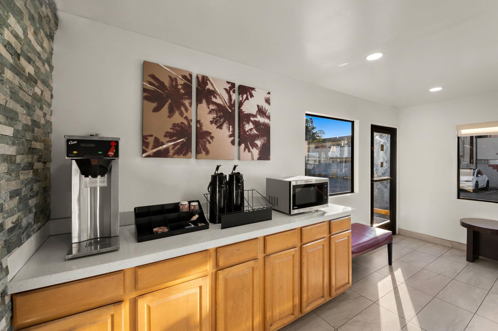 Bar/Salón Red Roof Inn Los Angeles – Bellflower