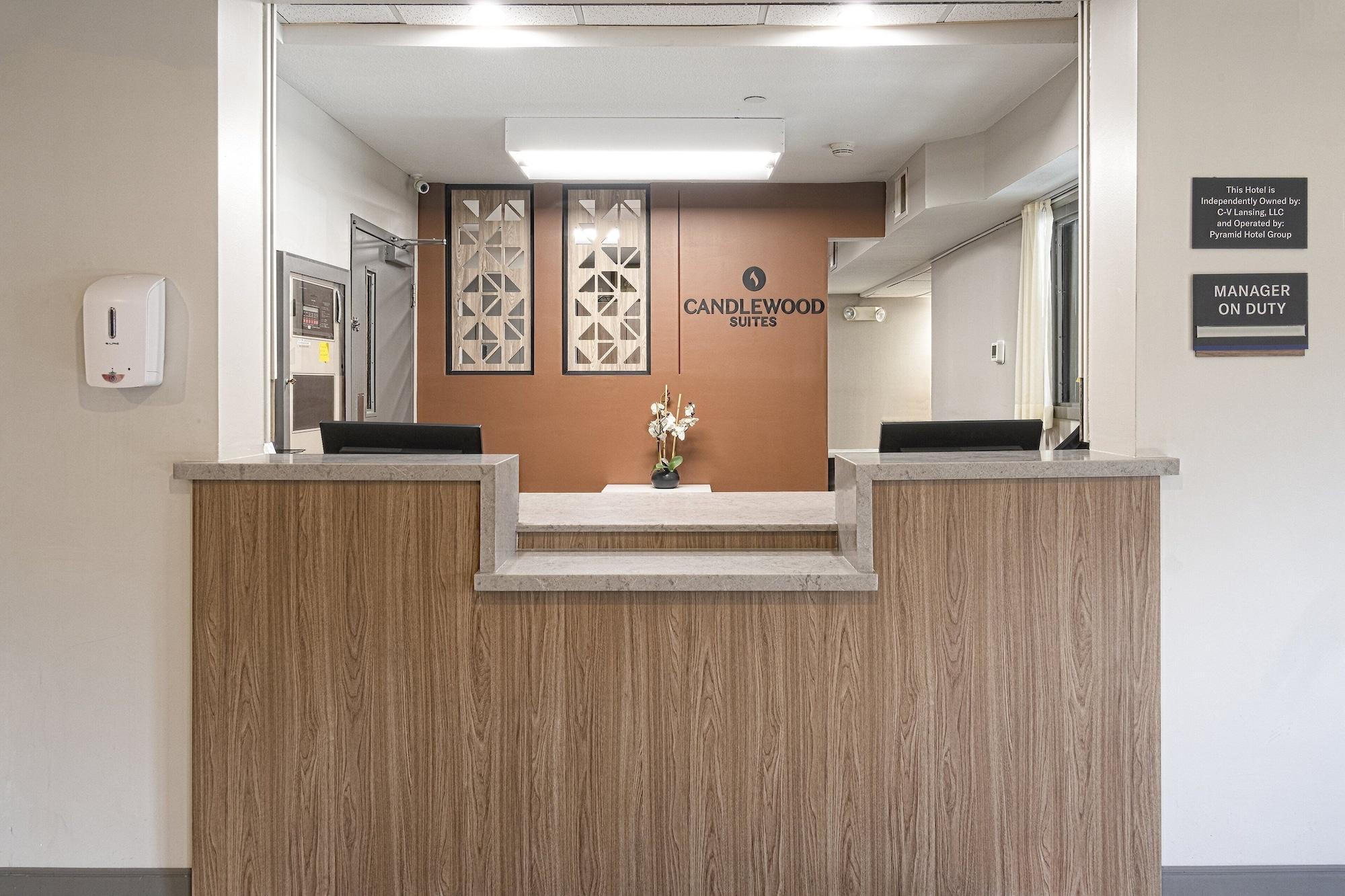 Vista Lobby Candlewood Suites East Lansing by IHG