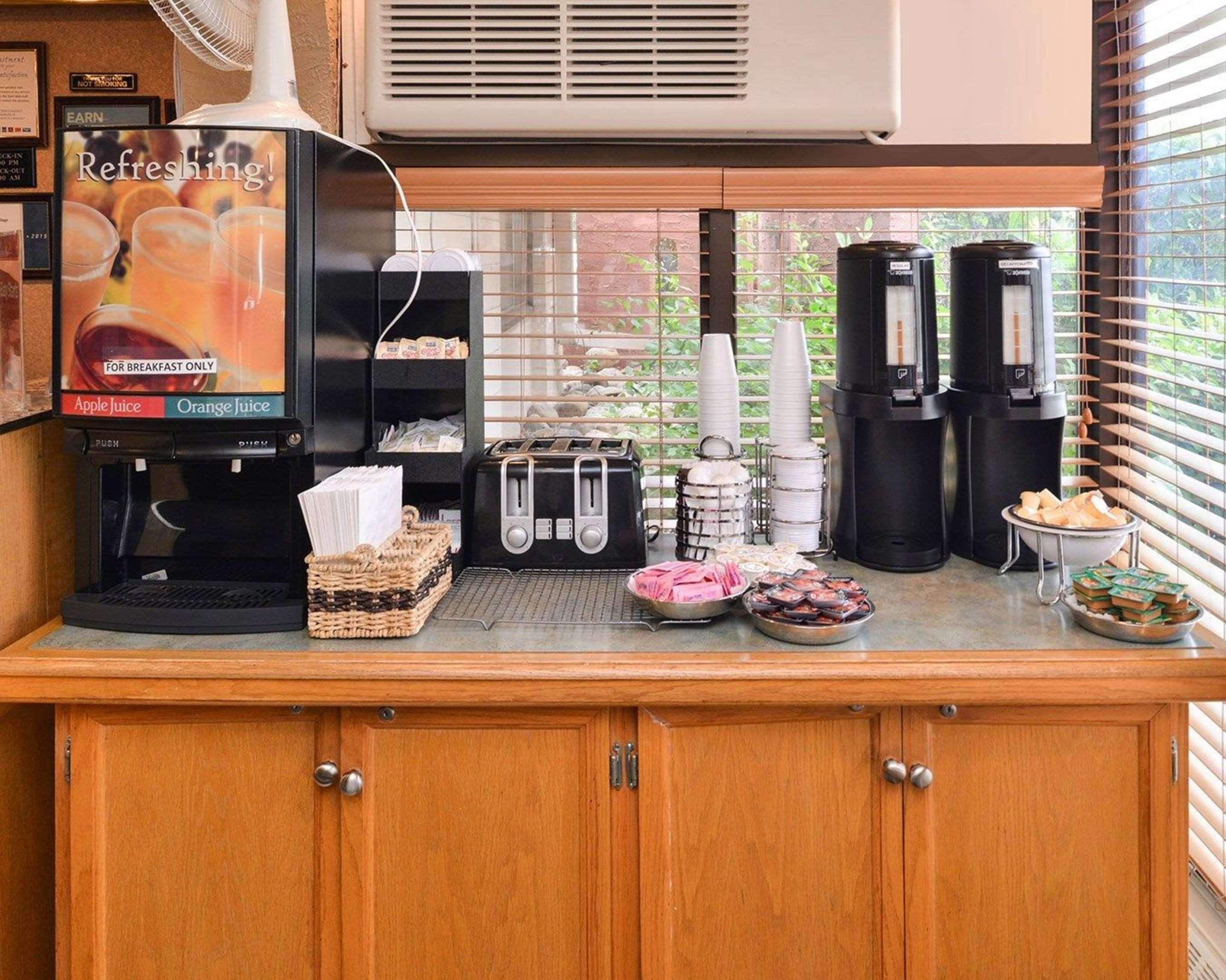 Restaurant Econo Lodge Motel Village