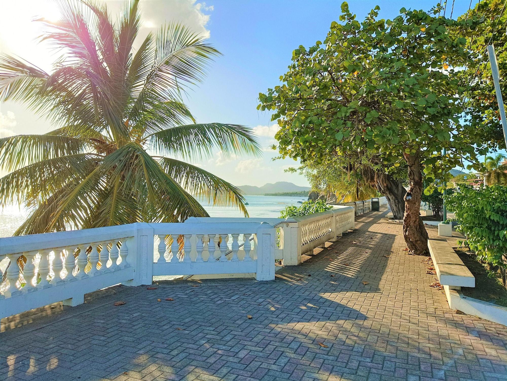 Playa Waterside Inn