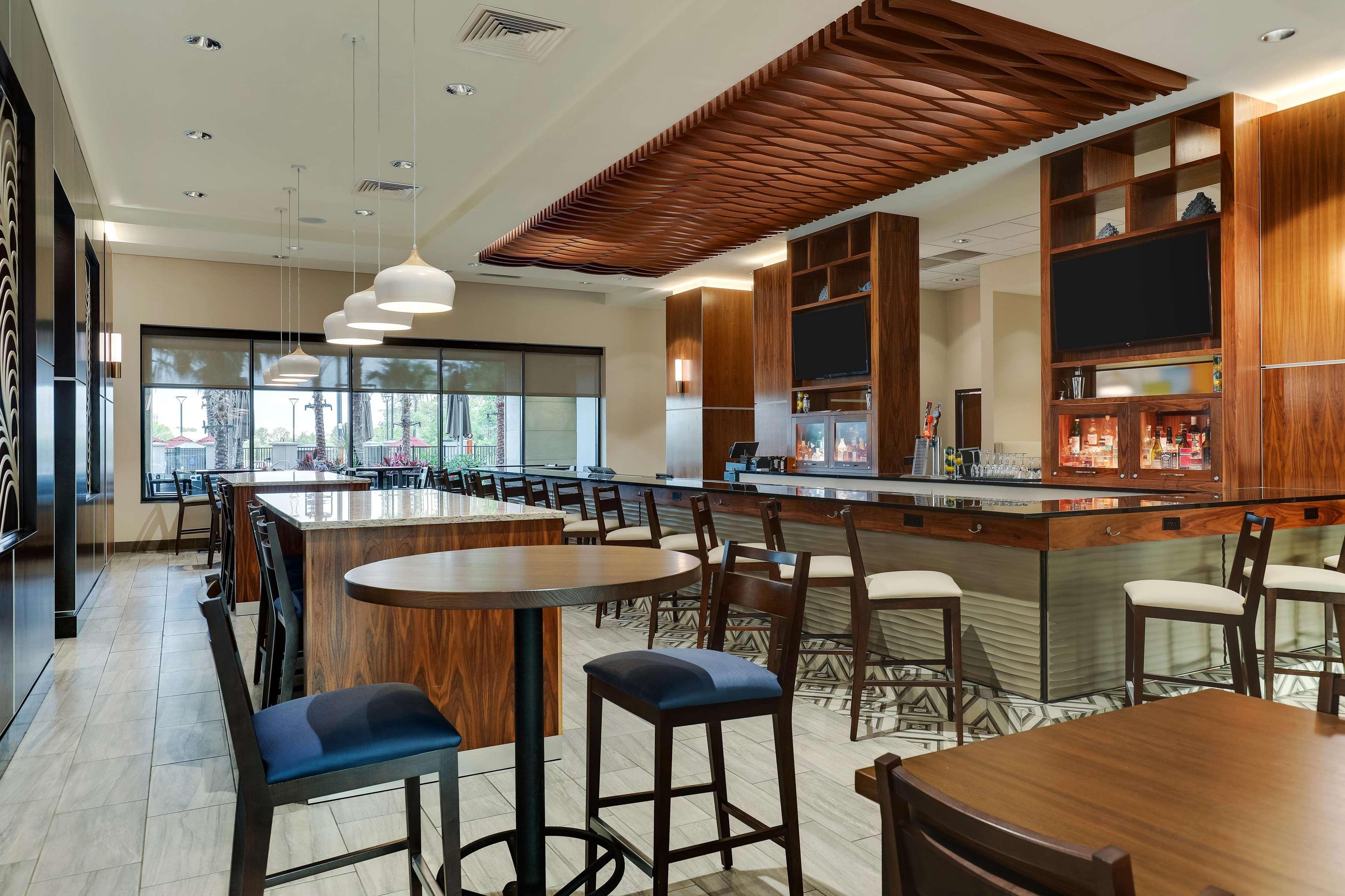 Bar/Salón Drury Plaza Hotel Orlando - Disney Springs Area