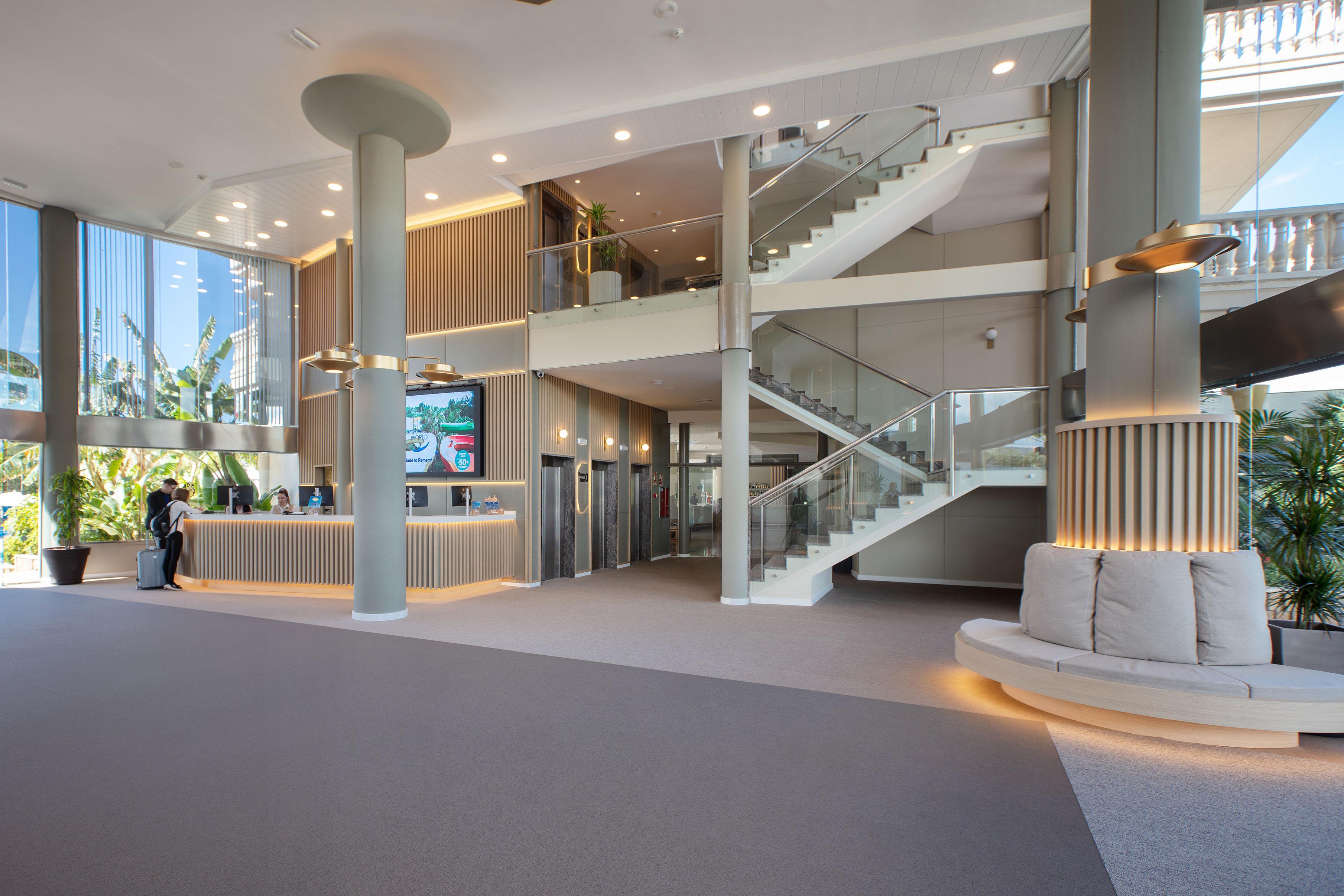Vista Lobby Ponient Dorada Palace by PortAventura World