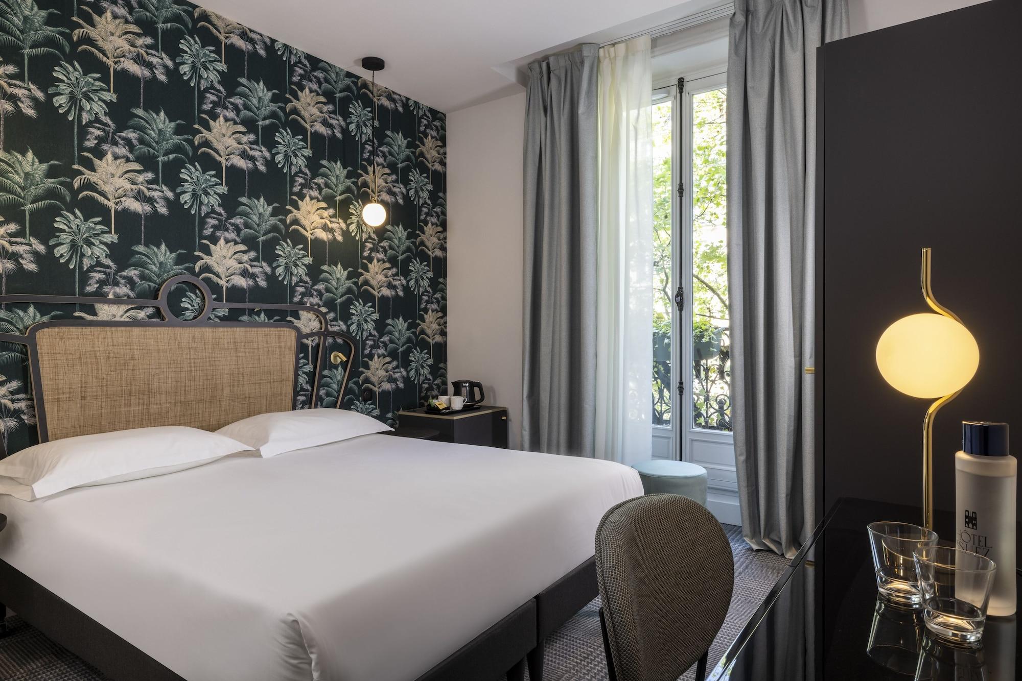 Varios Hôtel de Suez