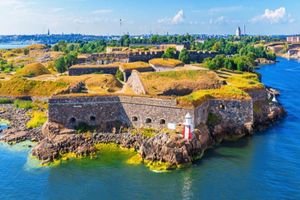 Actividad - Helsinki Sightseeing and Suomenlinna from Helsinki Harbours - Half-Day Tour