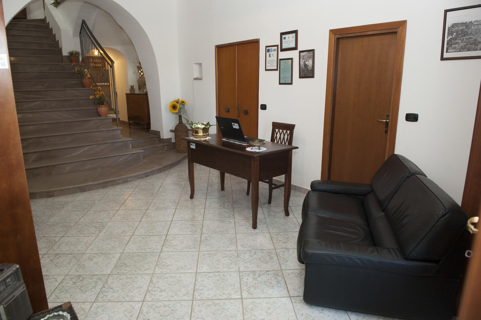 Vista Lobby Il Tempone