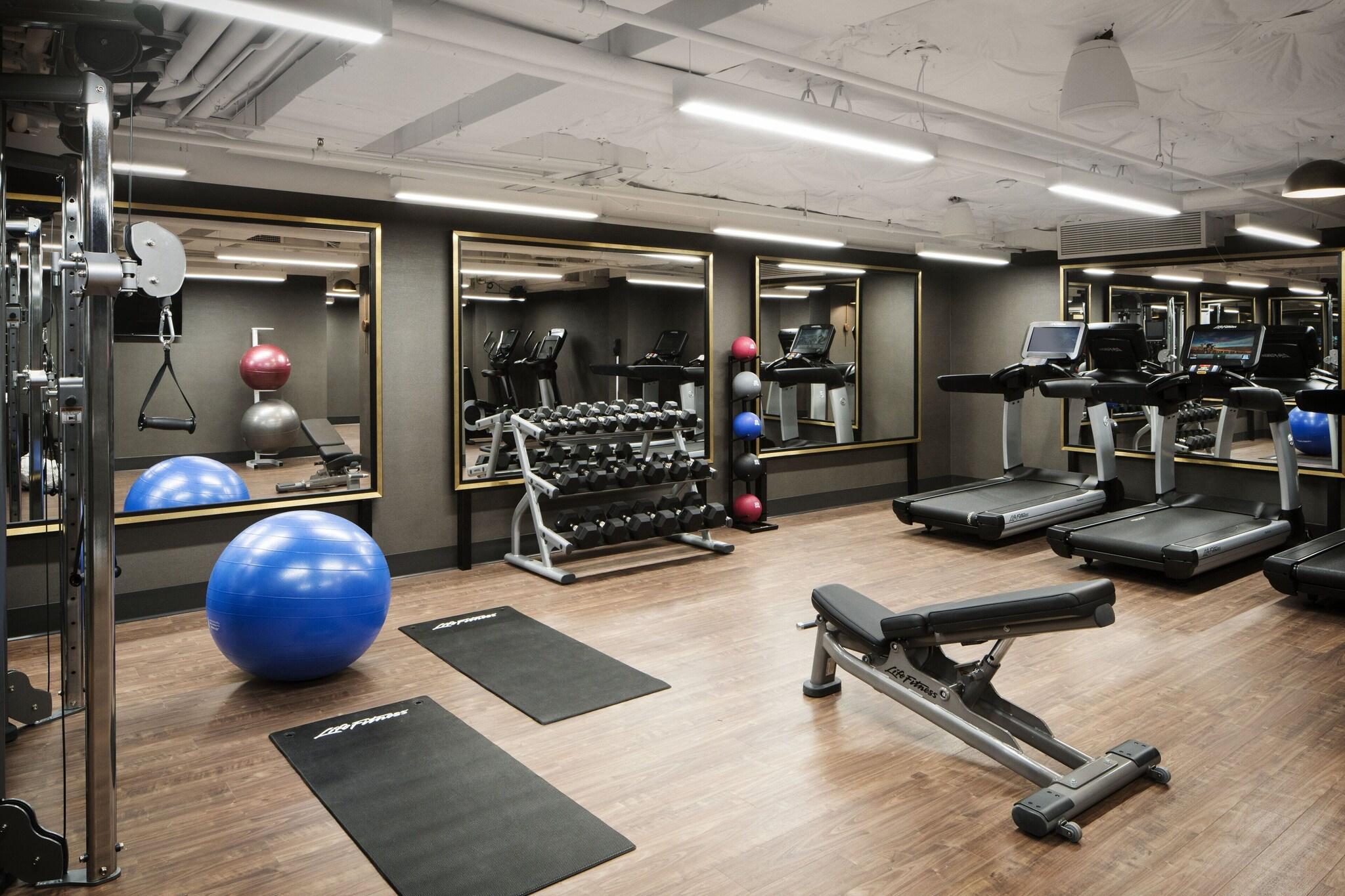 Gimnasio Halcyon - a hotel in Cherry Creek