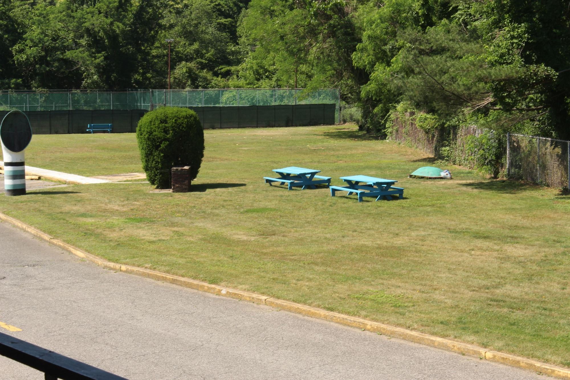 Instalaciones Recreativas Tides Motor Inn at Stehli Beach