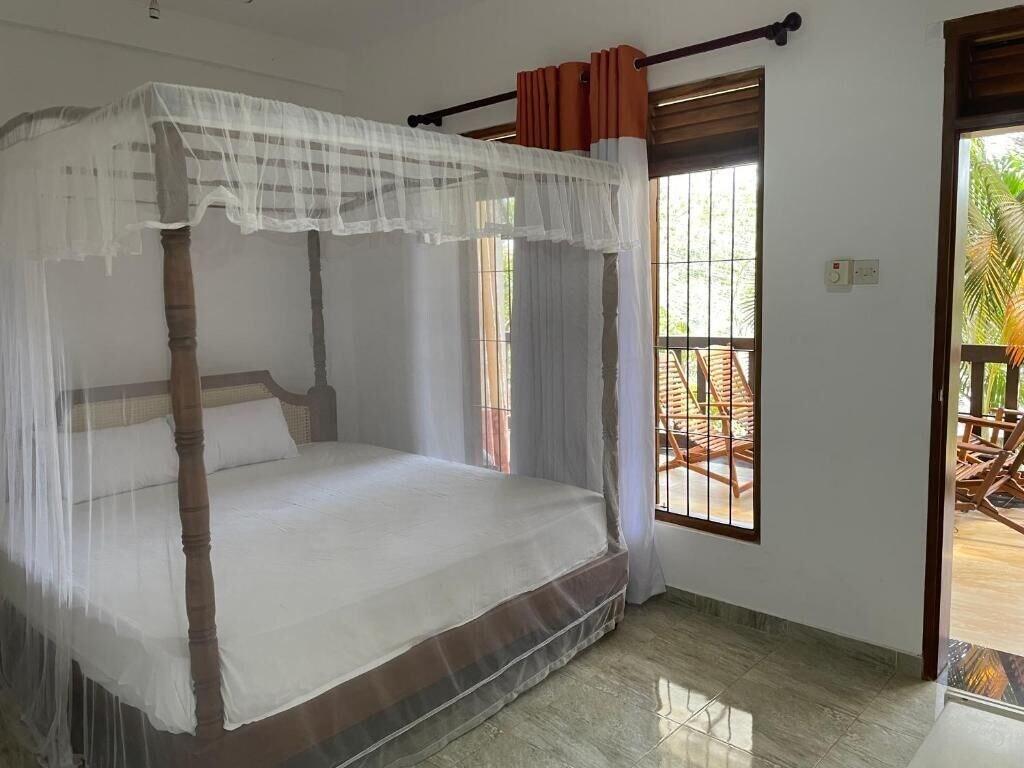 Varios Lake View Villa Tangalle