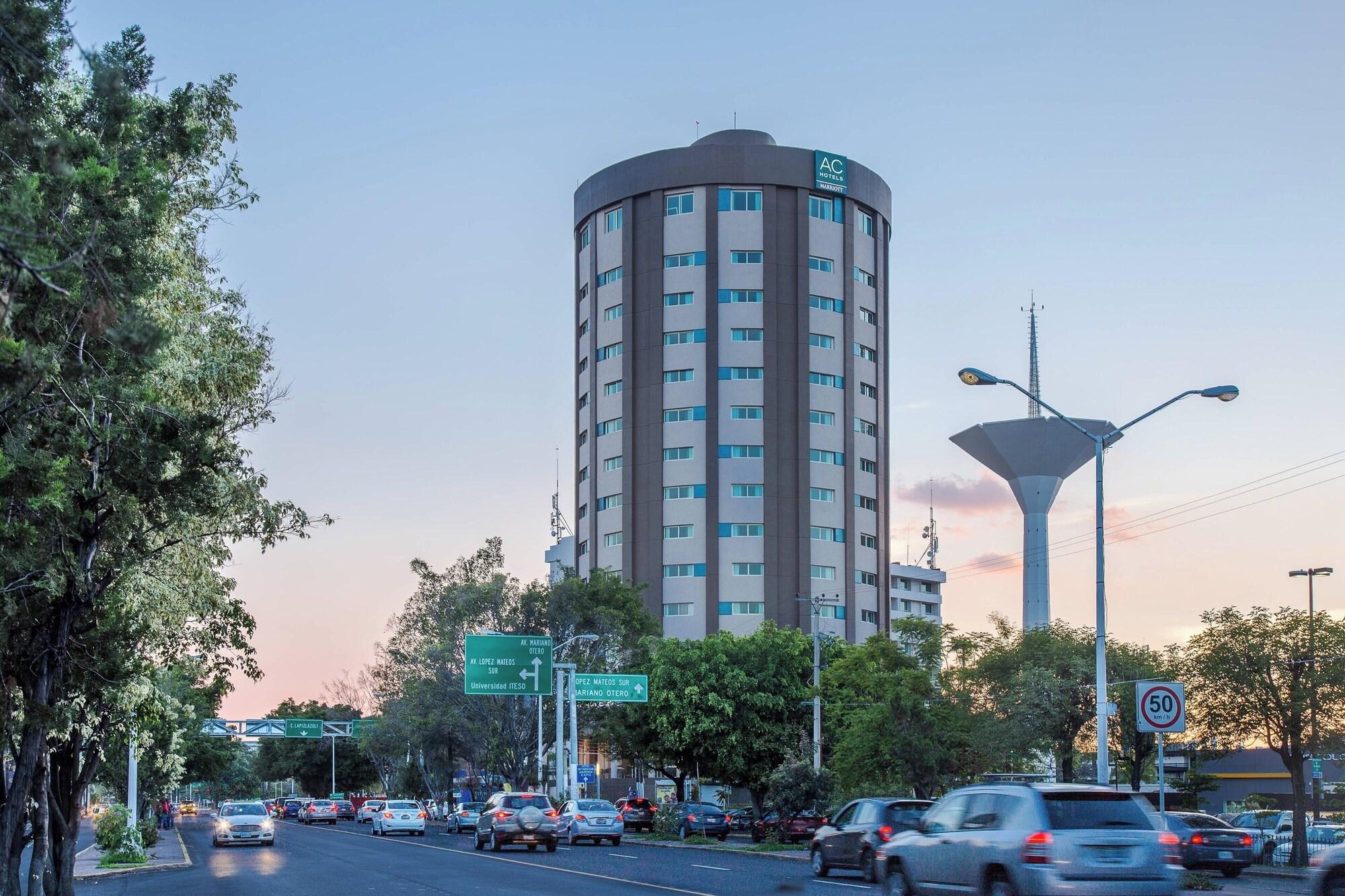 Vista Exterior AC Hotel by Marriott Guadalajara Expo