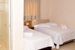 Alojamiento - Hotel Serrano