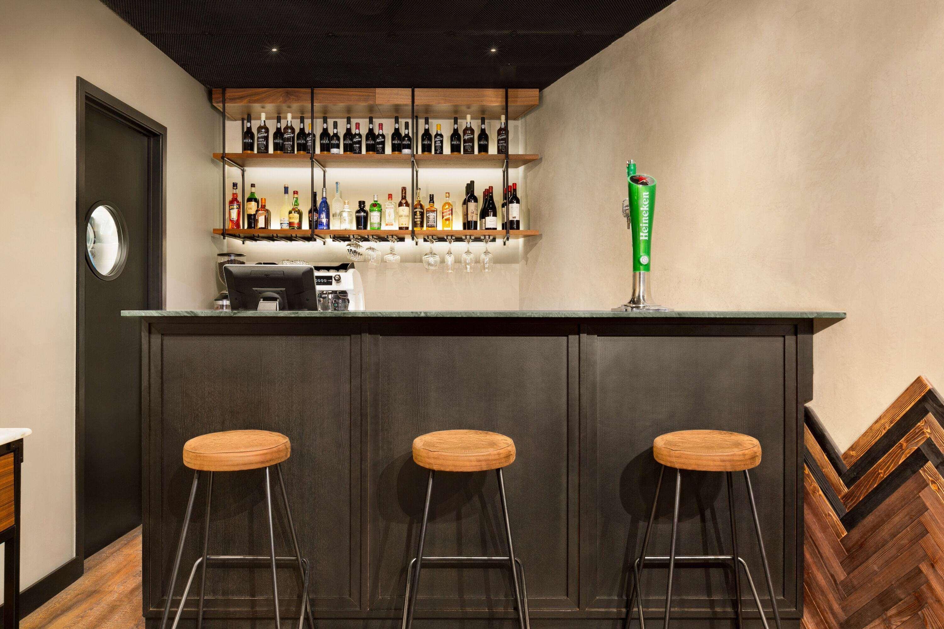 Bar/Salón Fontinha Porto, Trademark Collection by Wyndham