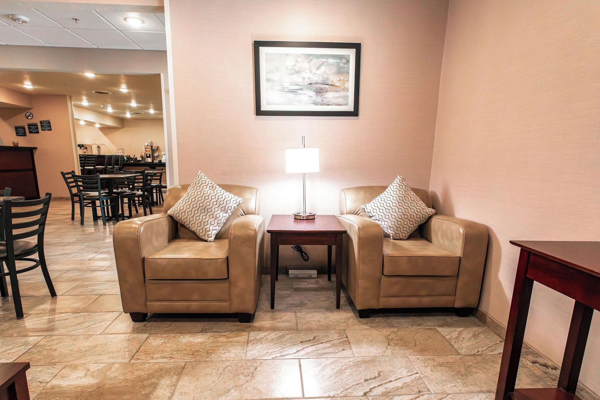 Vista Lobby Cobblestone Inn & Suites – Big Lake