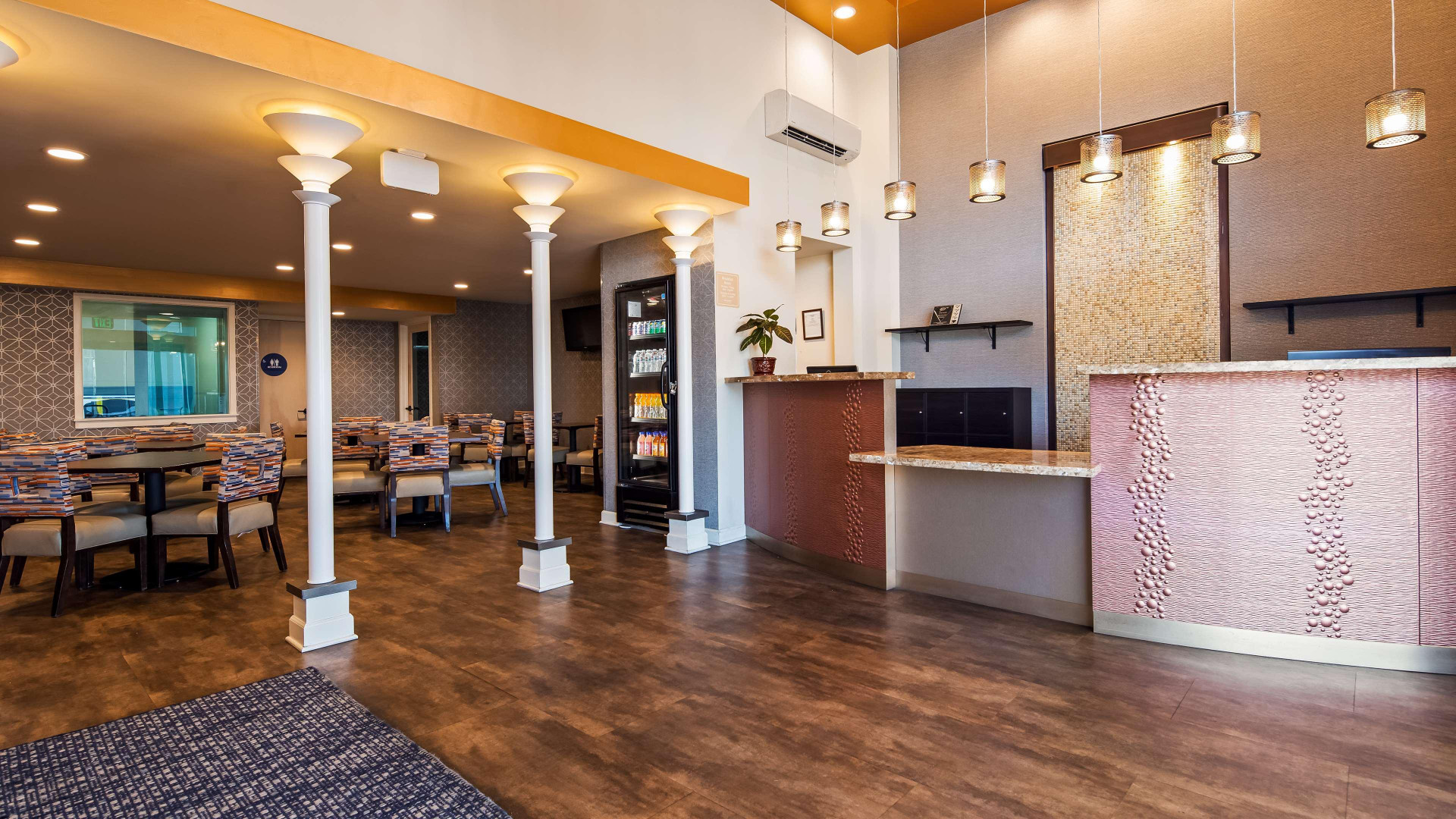 Vista Lobby Best Western Sandman Hotel