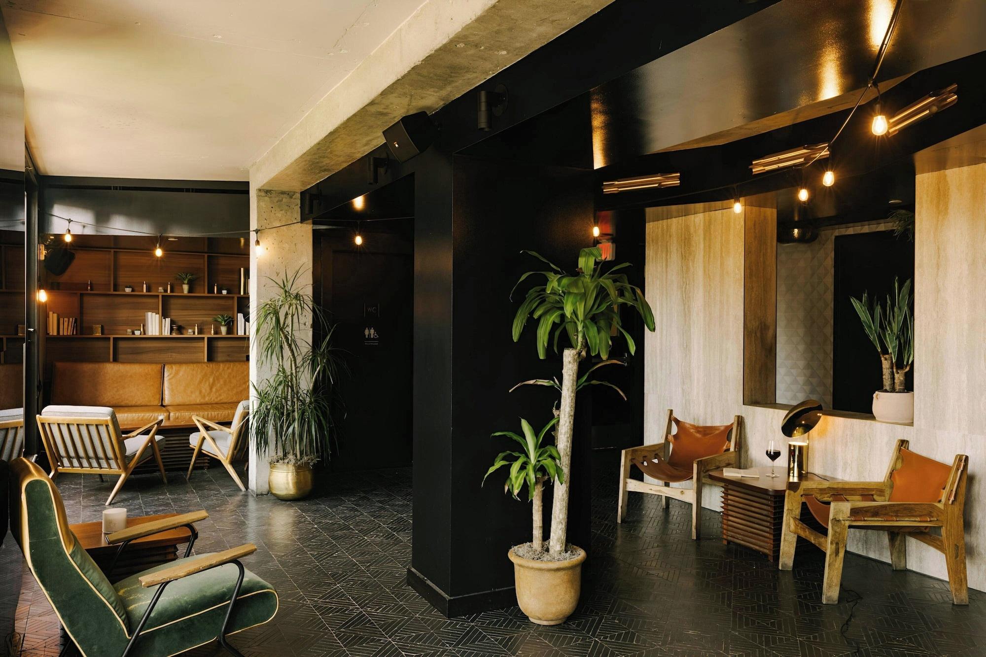 Varios Hotel Henri NY