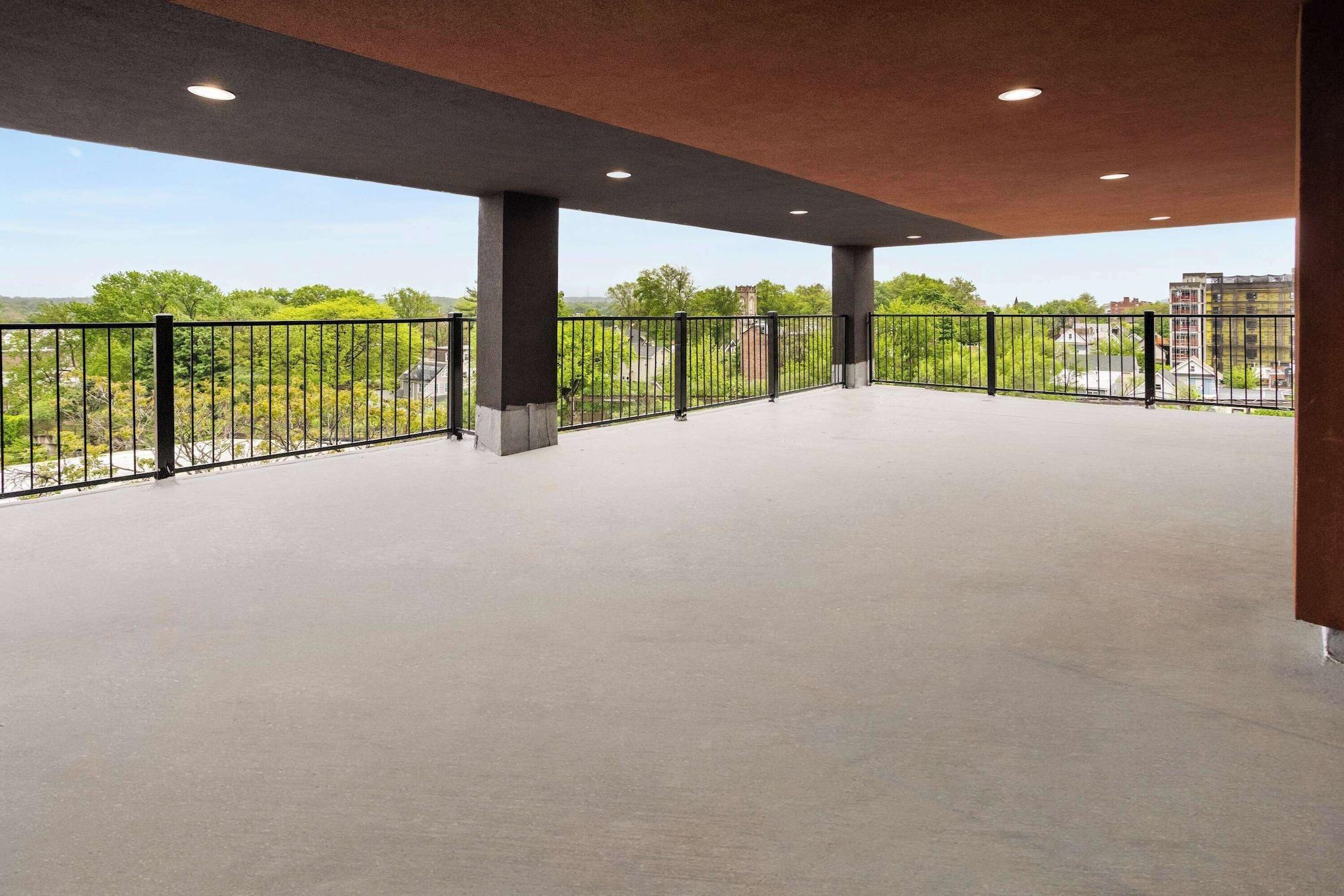 Comodidades del Alojamiento Days Inn By Wyndham Staten Island