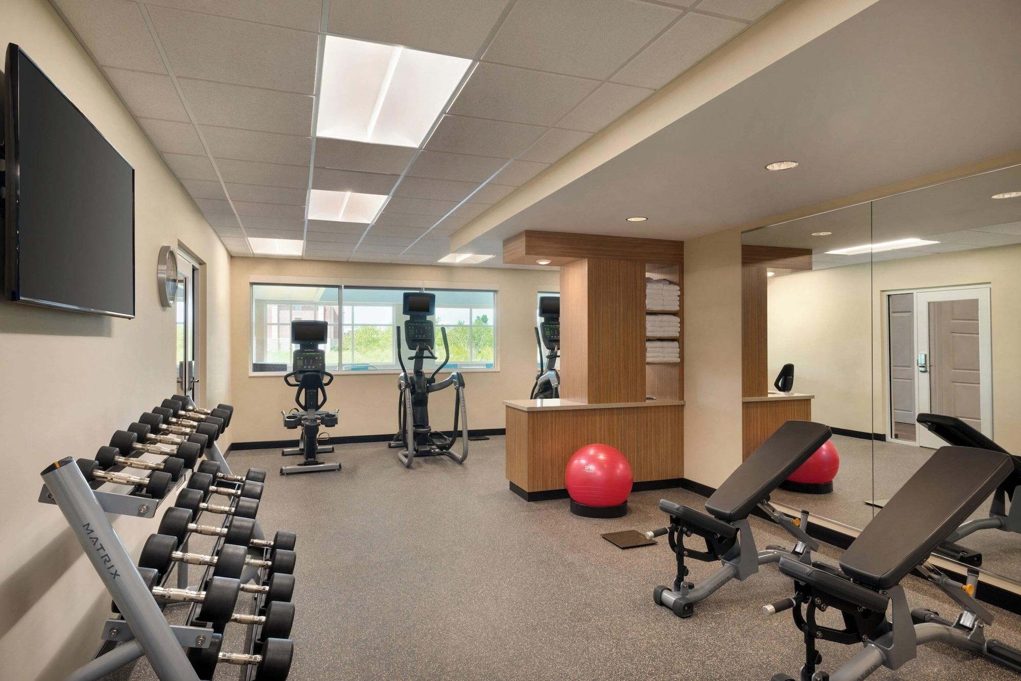 Gimnasio TownePlace Suites by Marriott Milwaukee Grafton