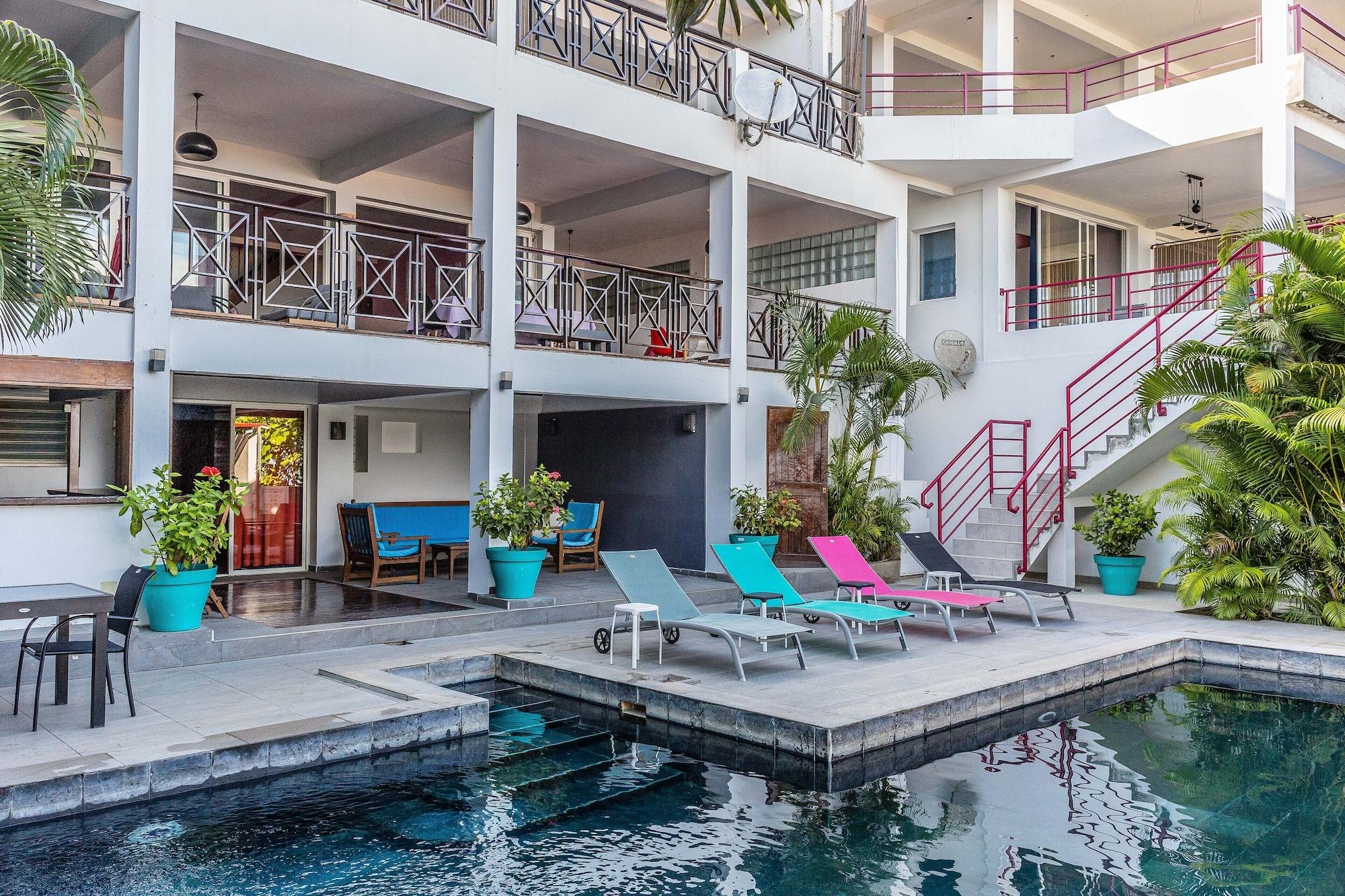 Vista Exterior Villa les Orchidées