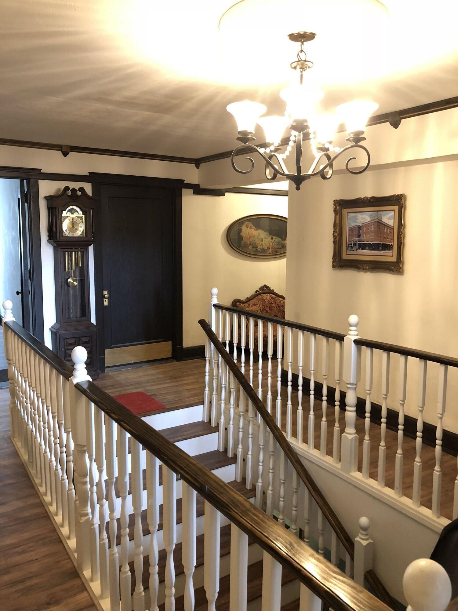 Vista Lobby Trucountry Inn