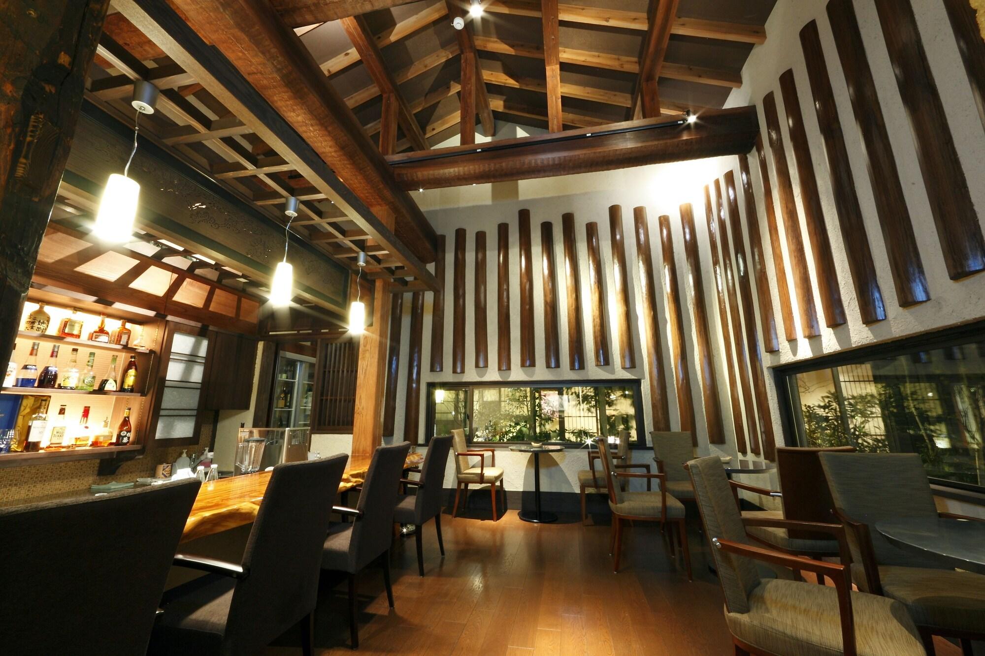 Bar/Salón Oyado Konoha