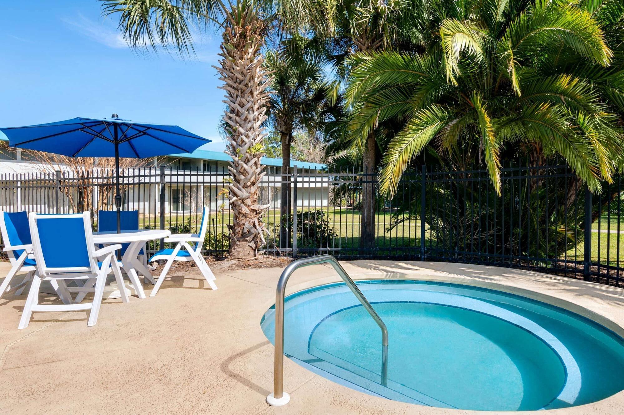 Spa Baymont by Wyndham Intl Speedway/I-95/Daytona Beach
