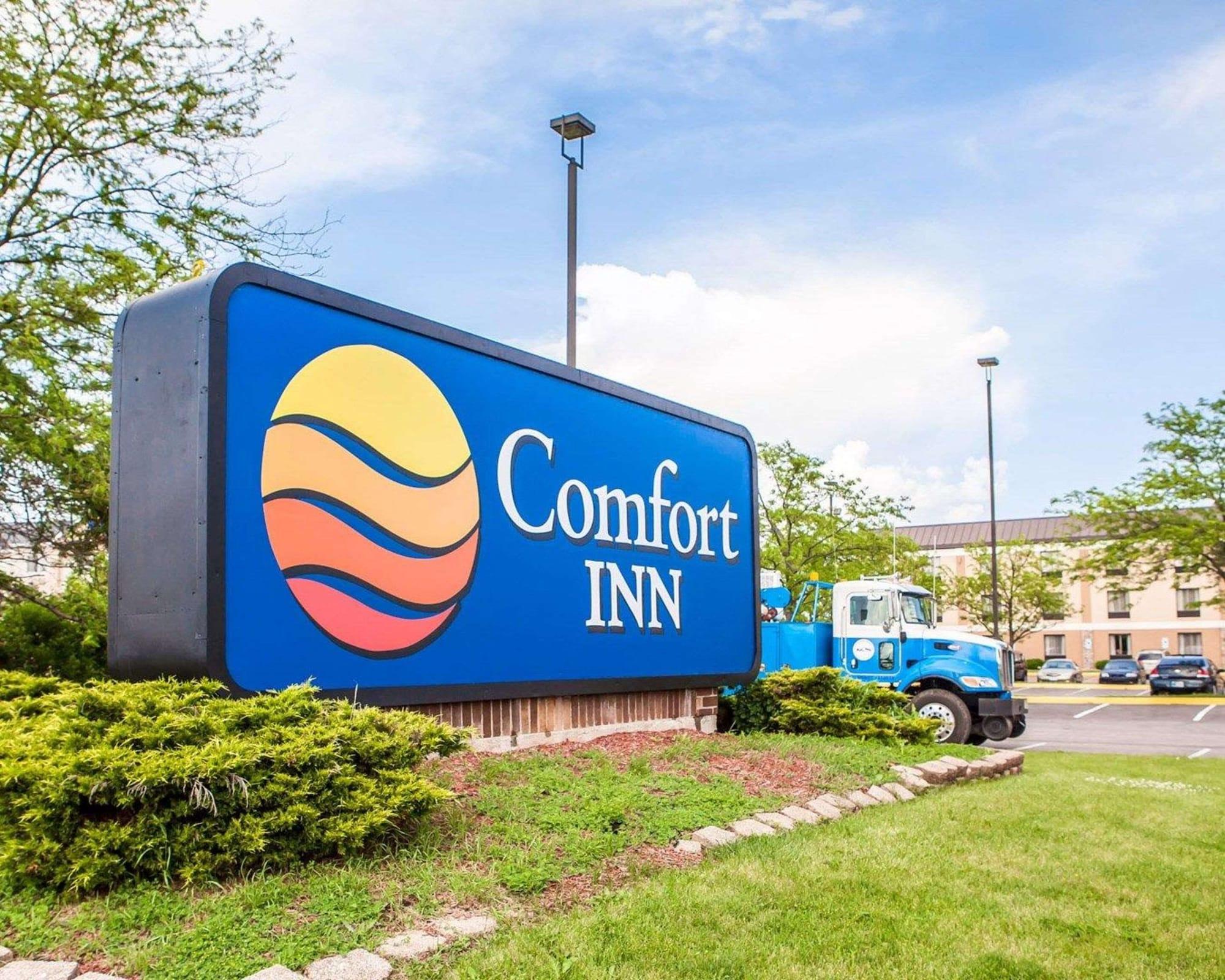 Vista Exterior Comfort Inn Bourbonnais near I-57