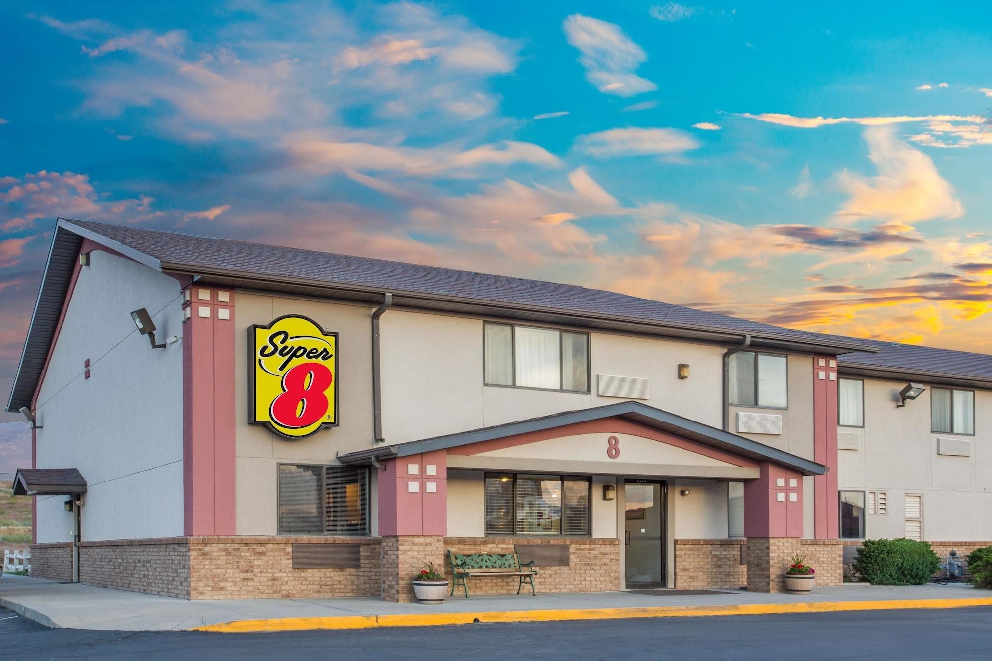 Varios Super 8 by Wyndham Winnemucca NV