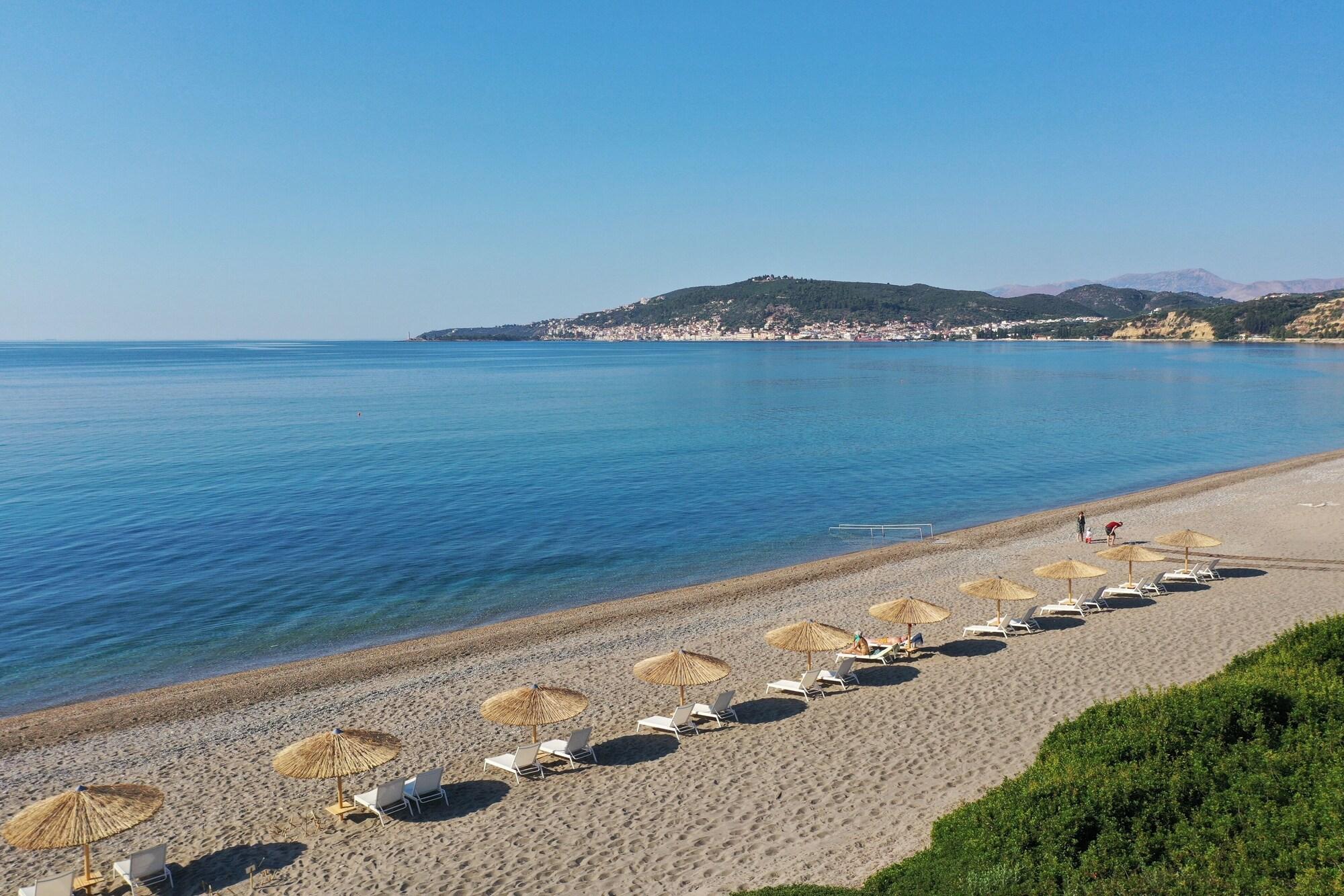 Playa Niriides Villas
