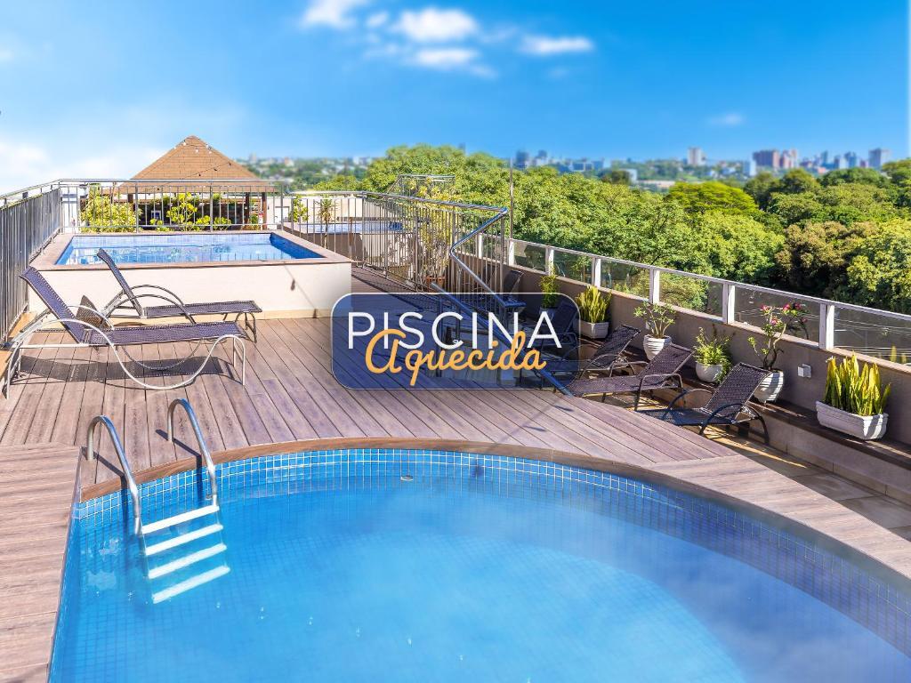 Vista Piscina Hotel Tarobá
