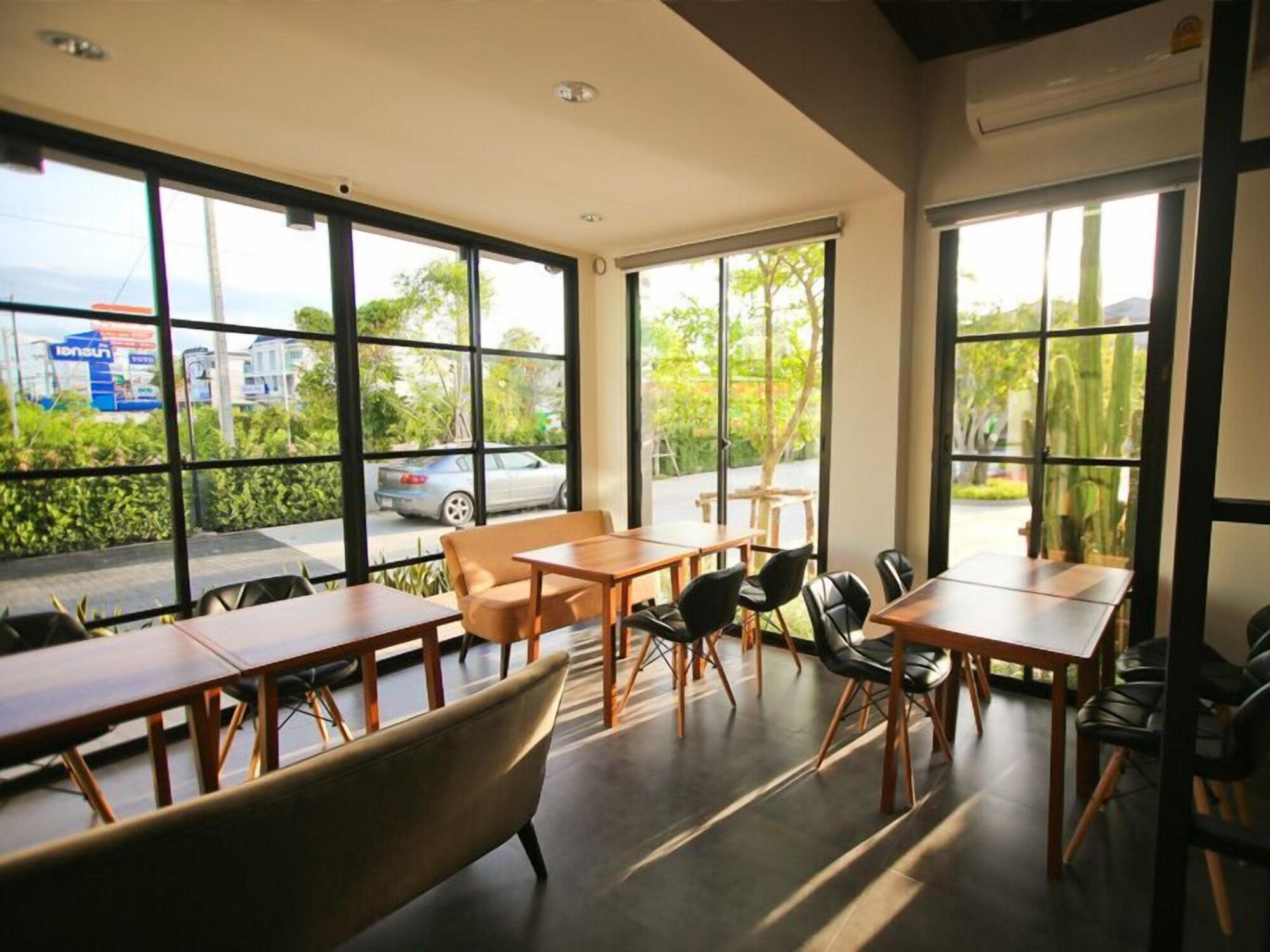 Bar/Salón Bunprasop Garden Hotel