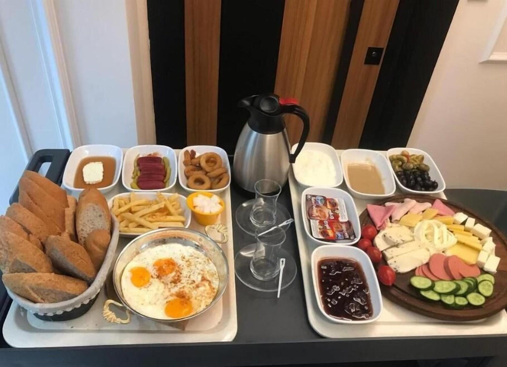 Restaurant Flower City Suits