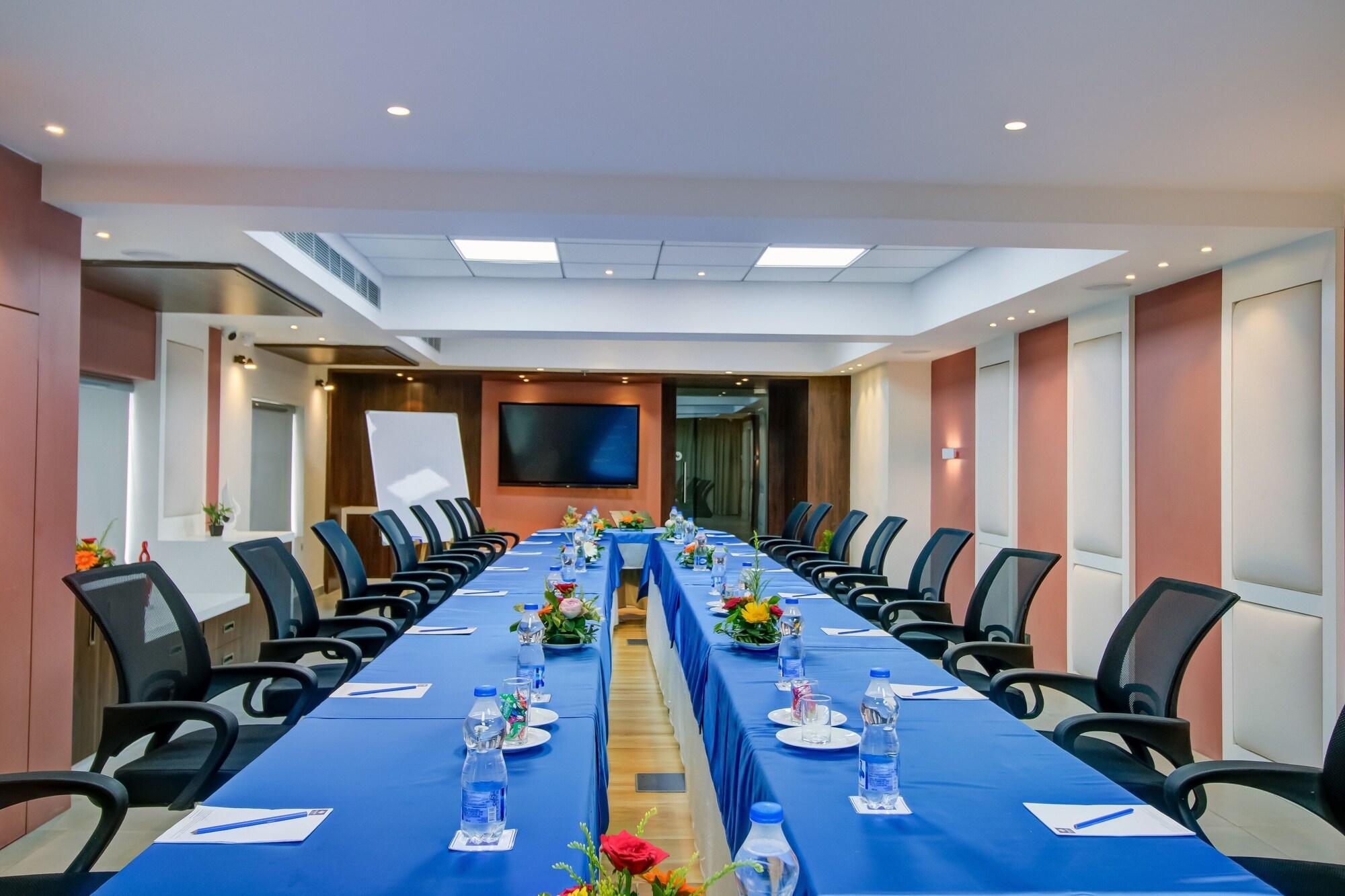 Sala de Reuniones Cozzet Victoria