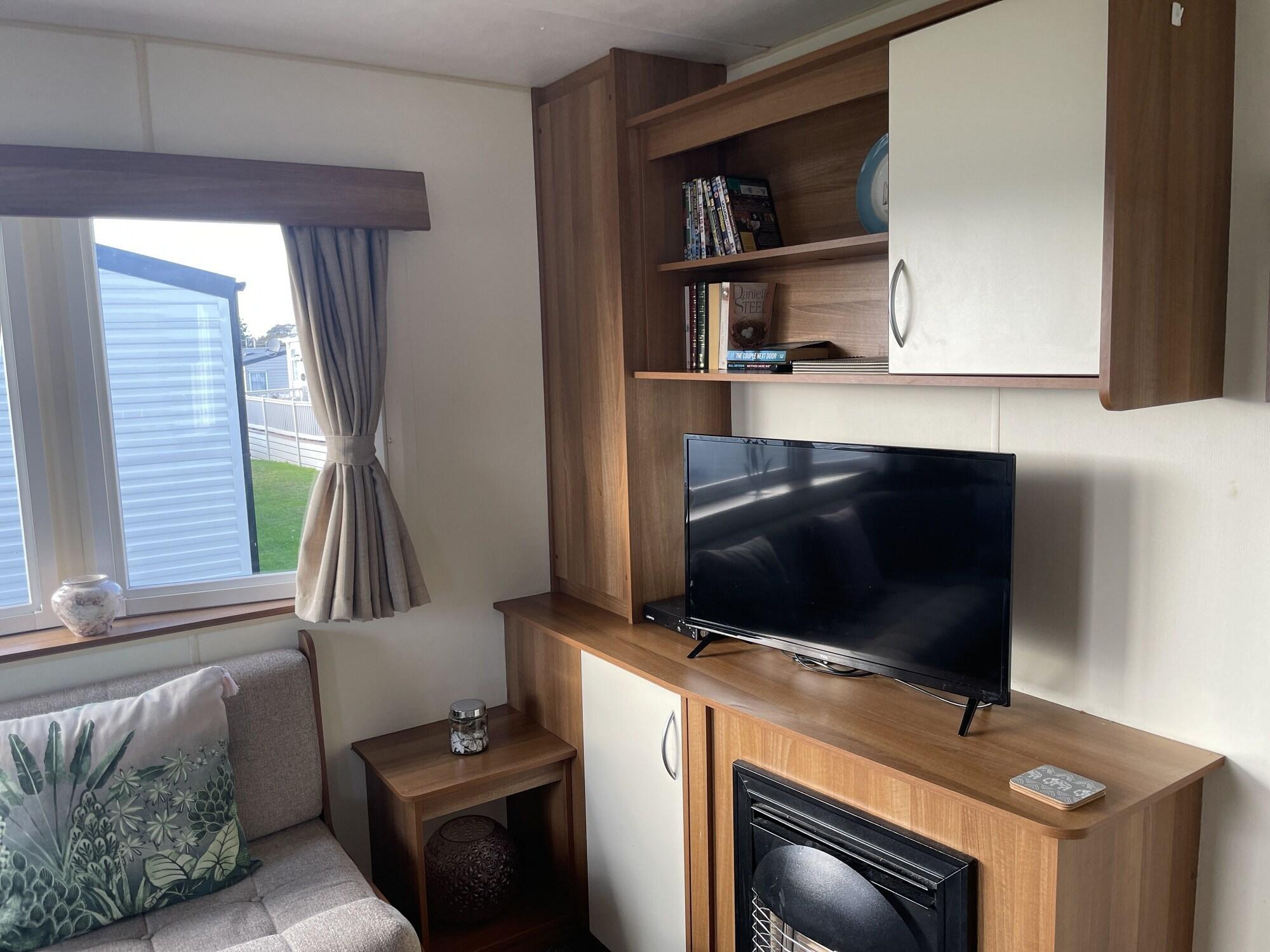 Equipamiento de Habitación Captivating 2-bed Caravan in Clacton-on-sea