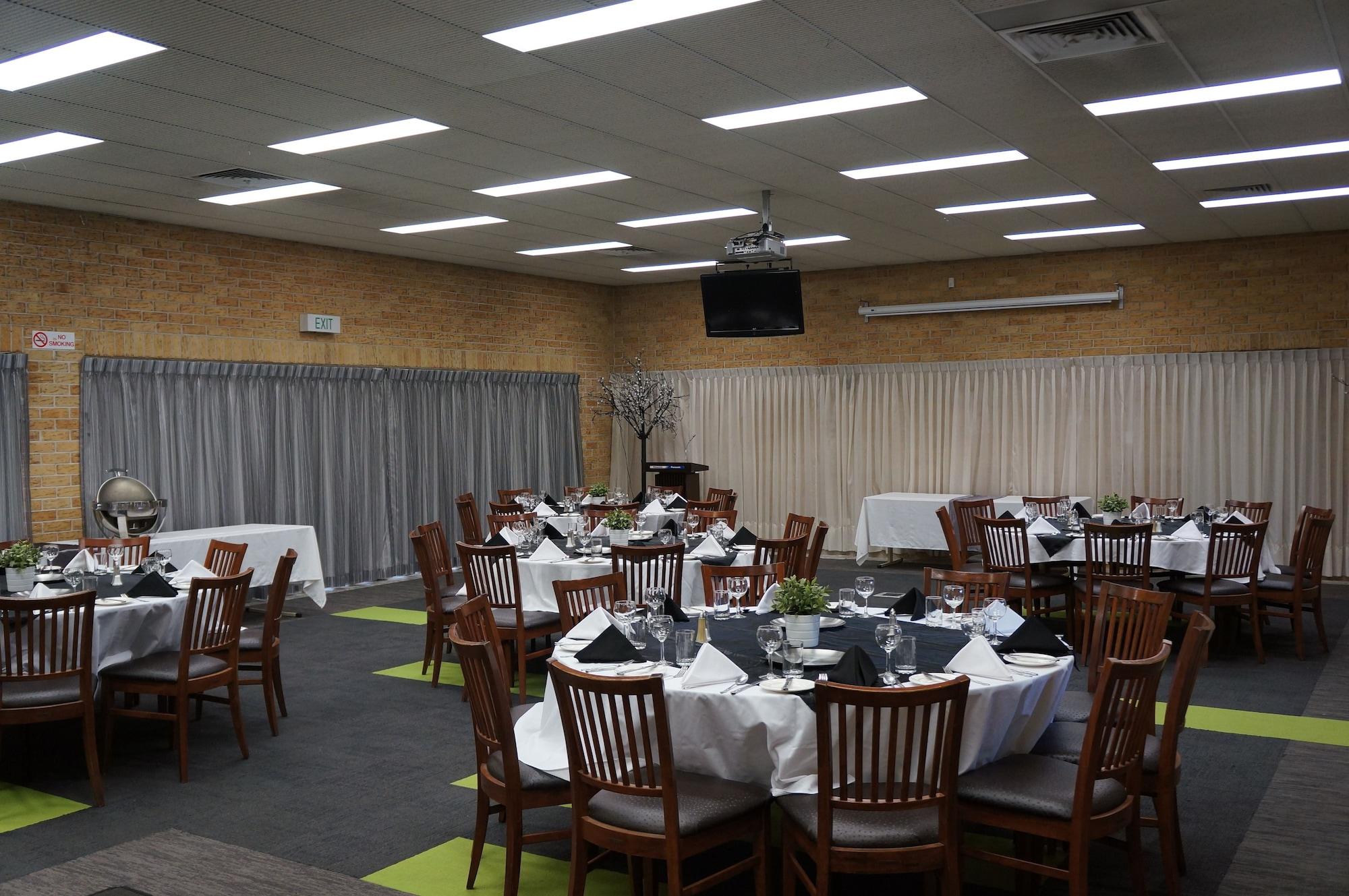 Salón de Baile Coopers Colonial Motel