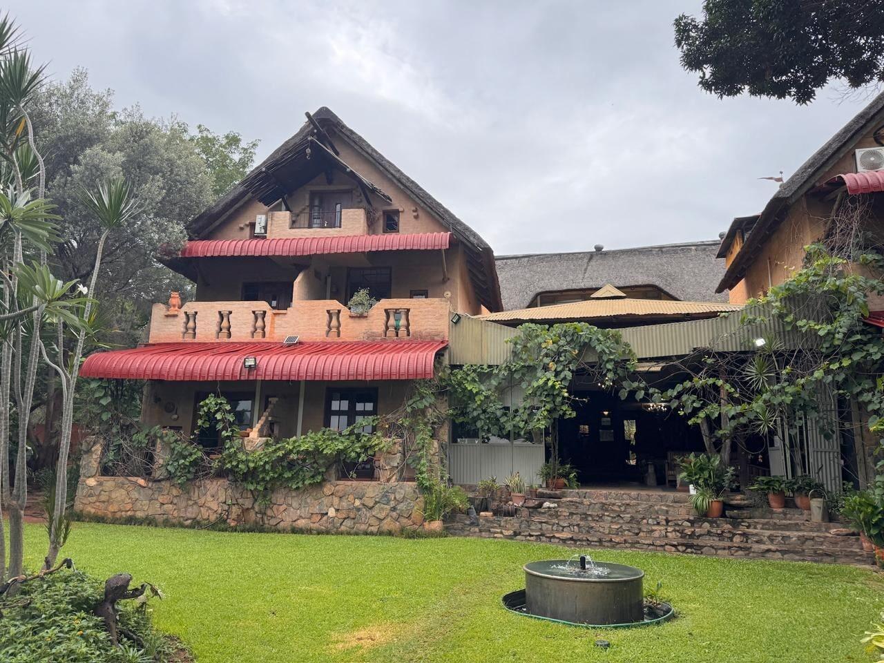 Vista Exterior River House Bush and Safari Lodge